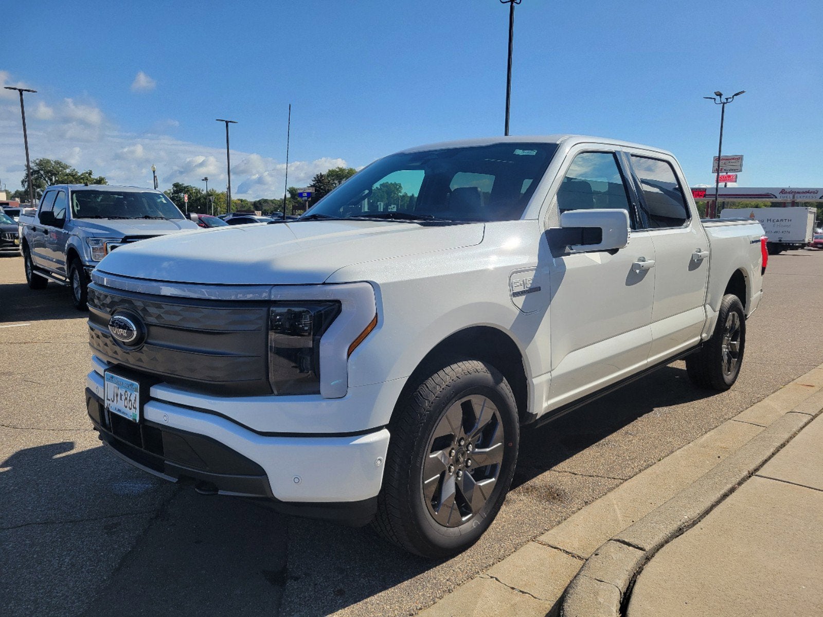 2023 Ford F-150 Lightning LARIAT®