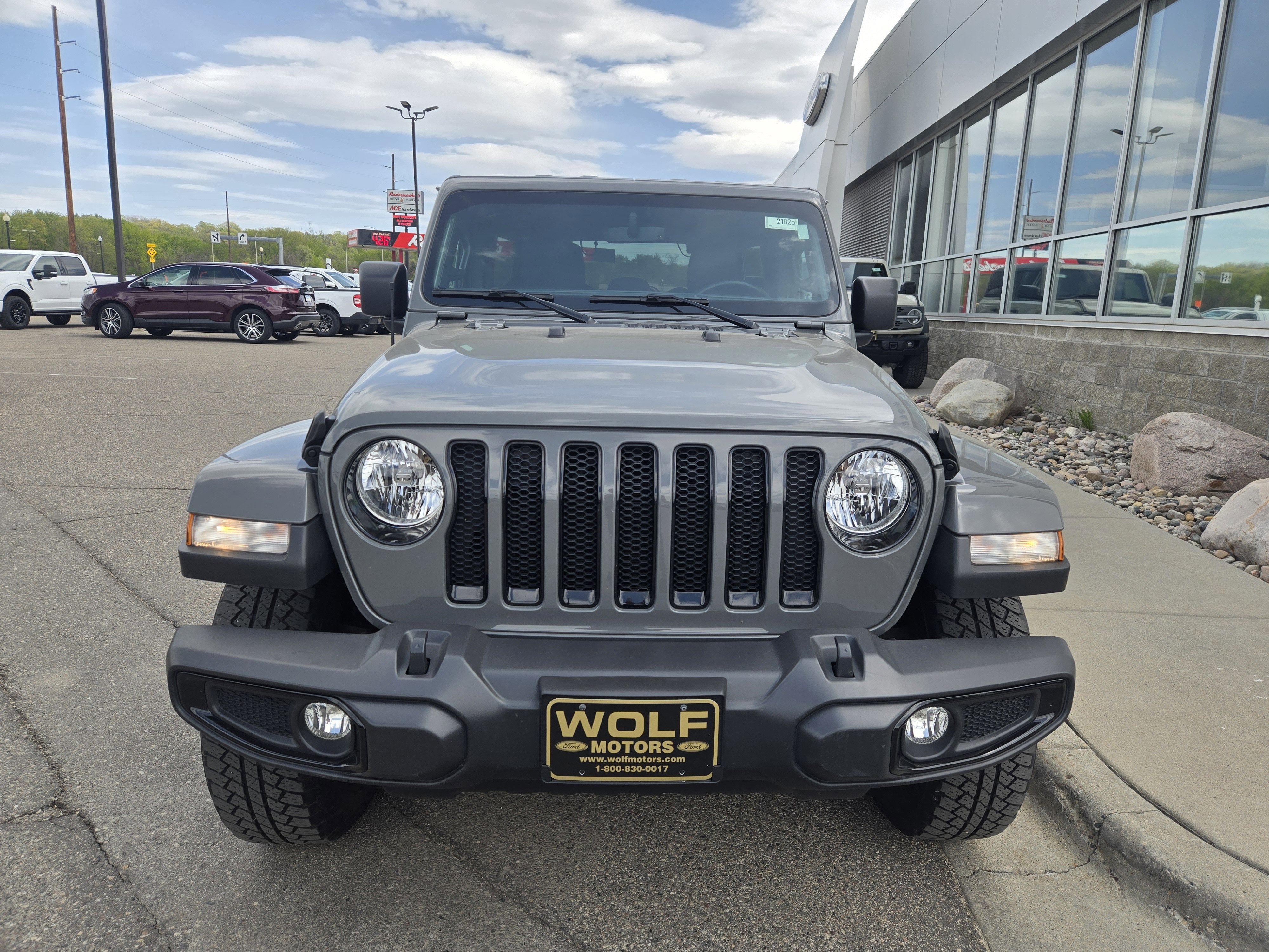 2023 Jeep Wrangler Sahara Altitude