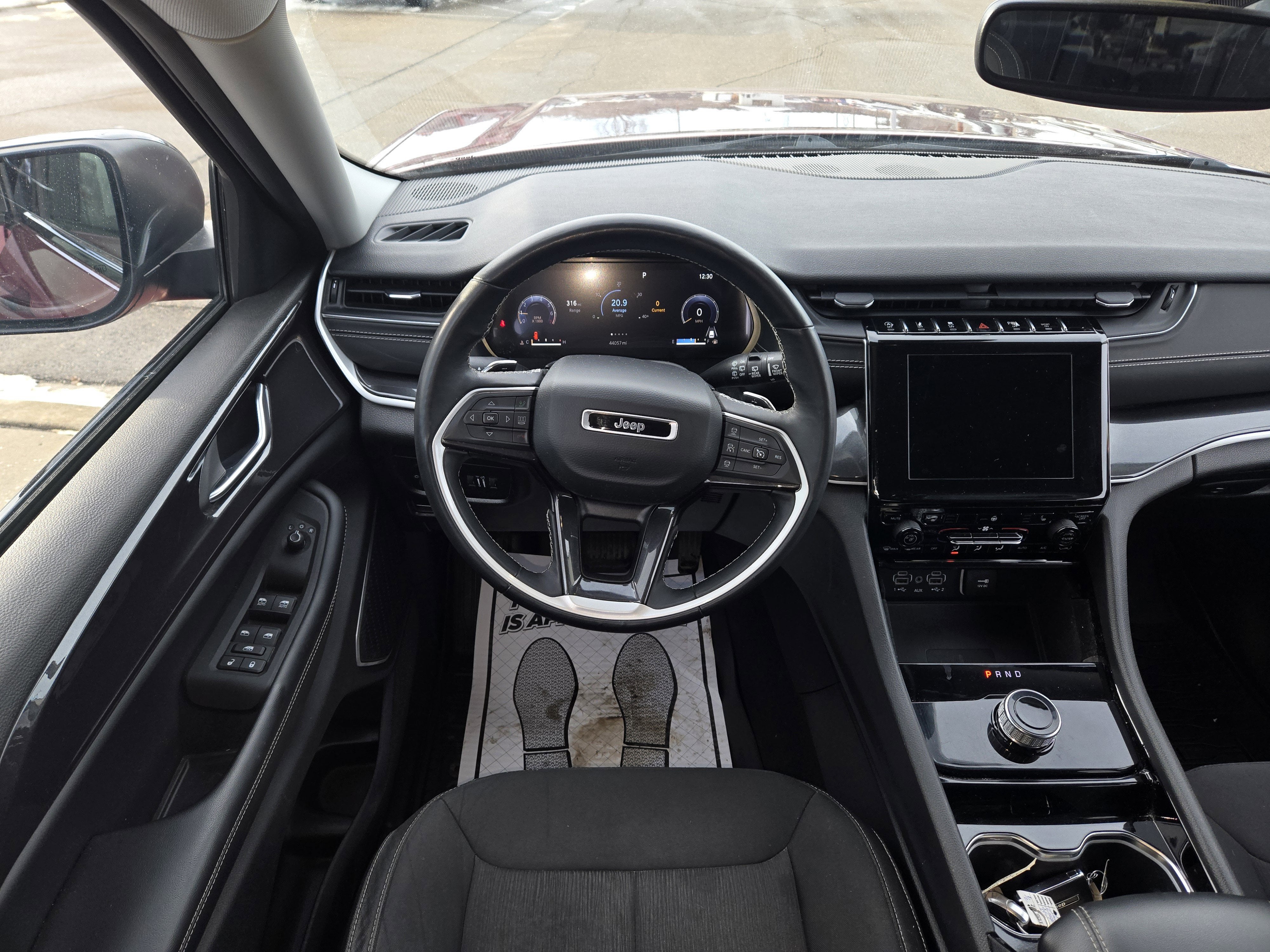 2022 Jeep Grand Cherokee L Laredo