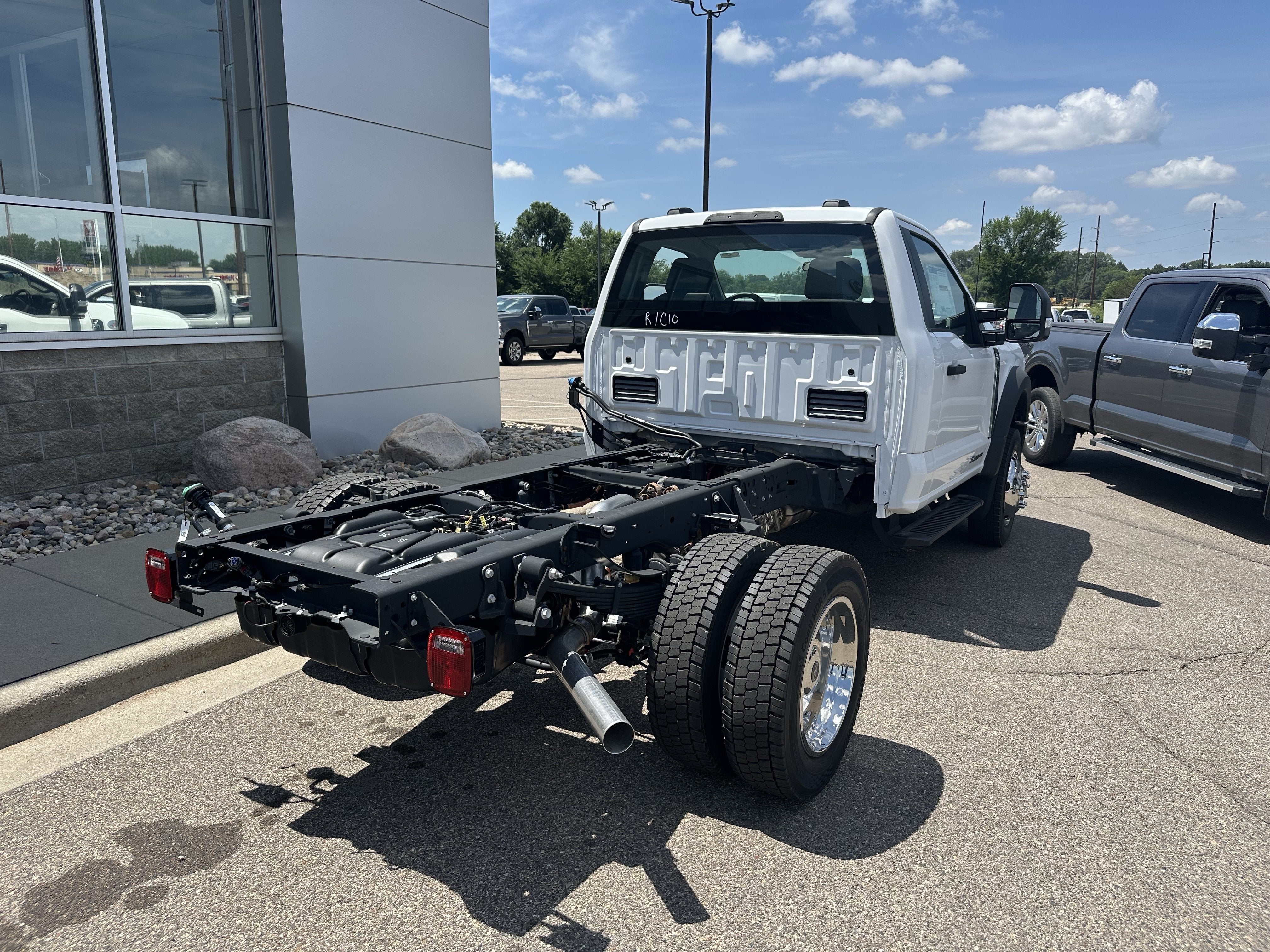 2026 Ford Super Duty F-550 DRW XL