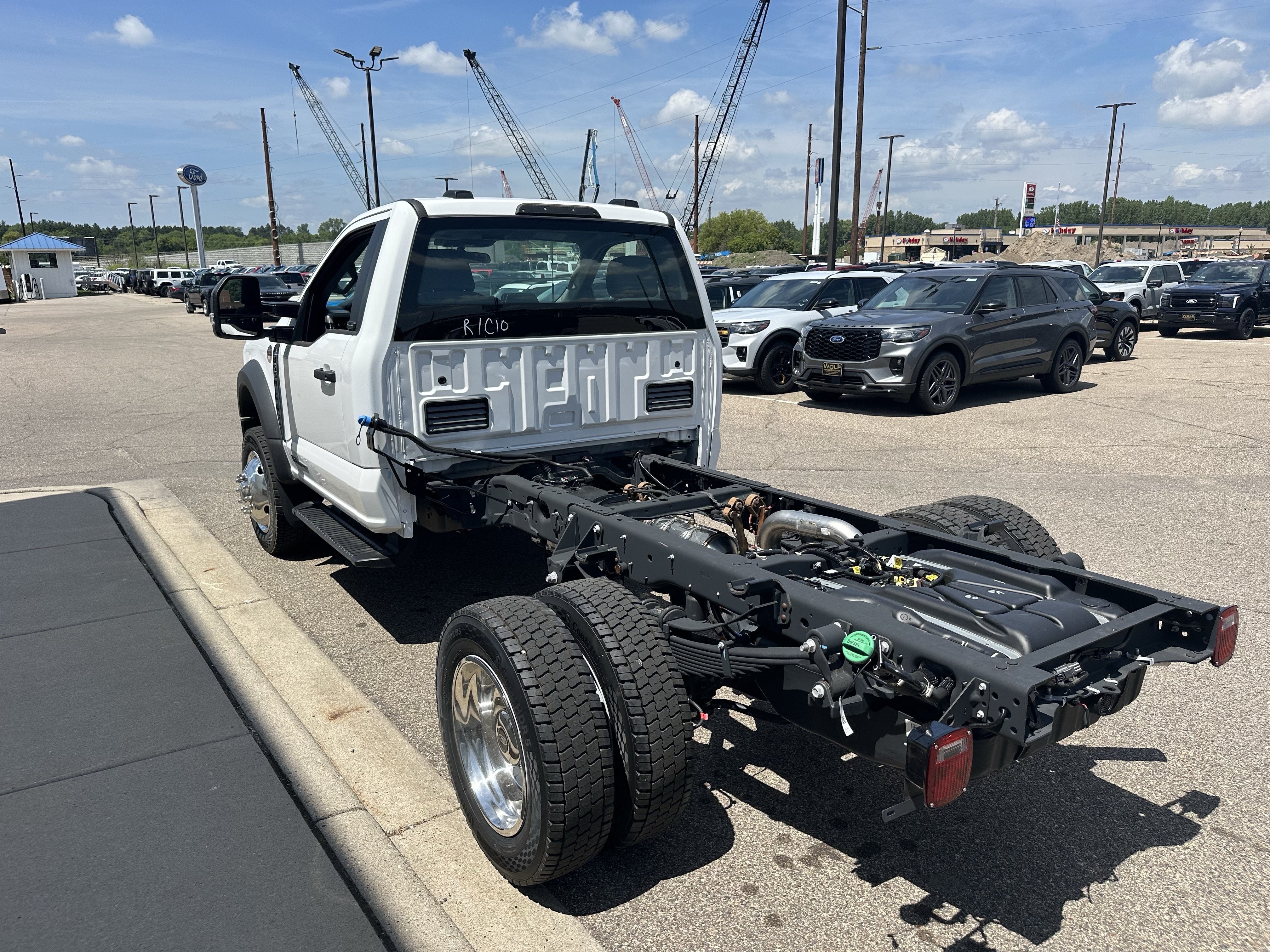 2026 Ford Super Duty F-550 DRW XL