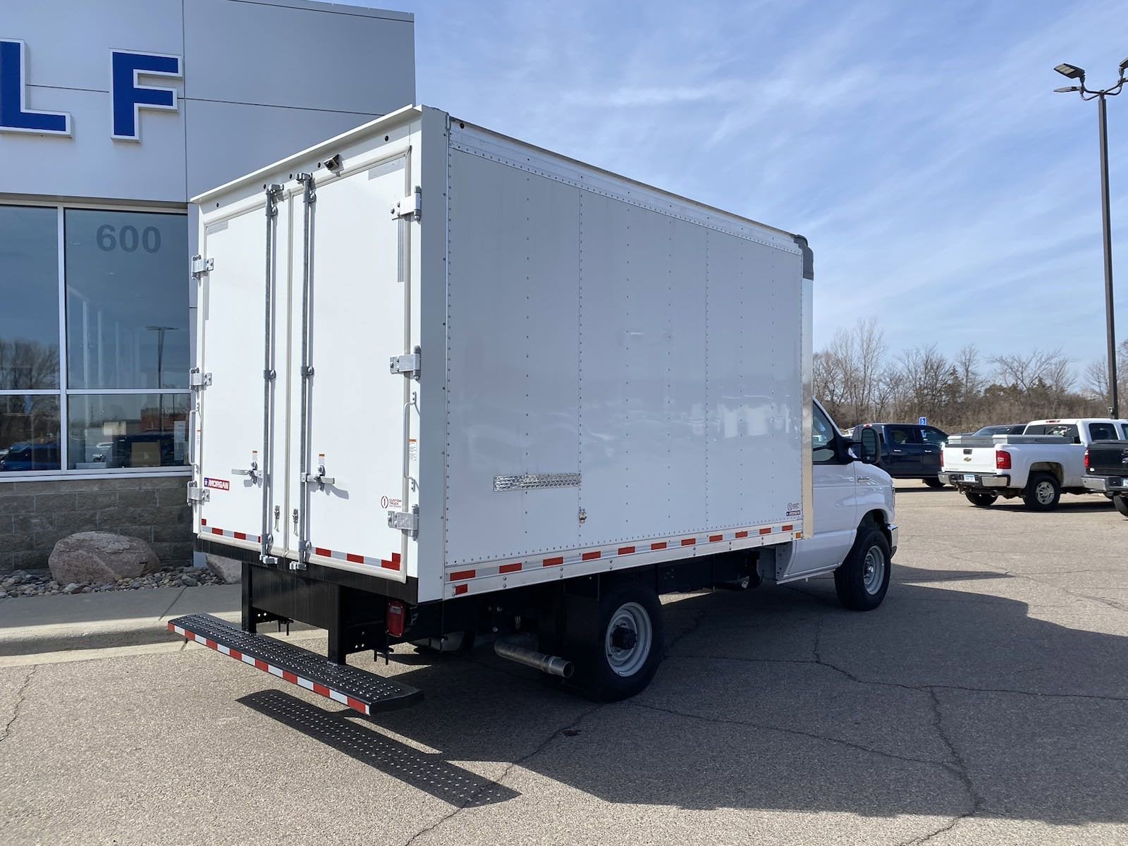 2023 Ford E-Series Cutaway Base