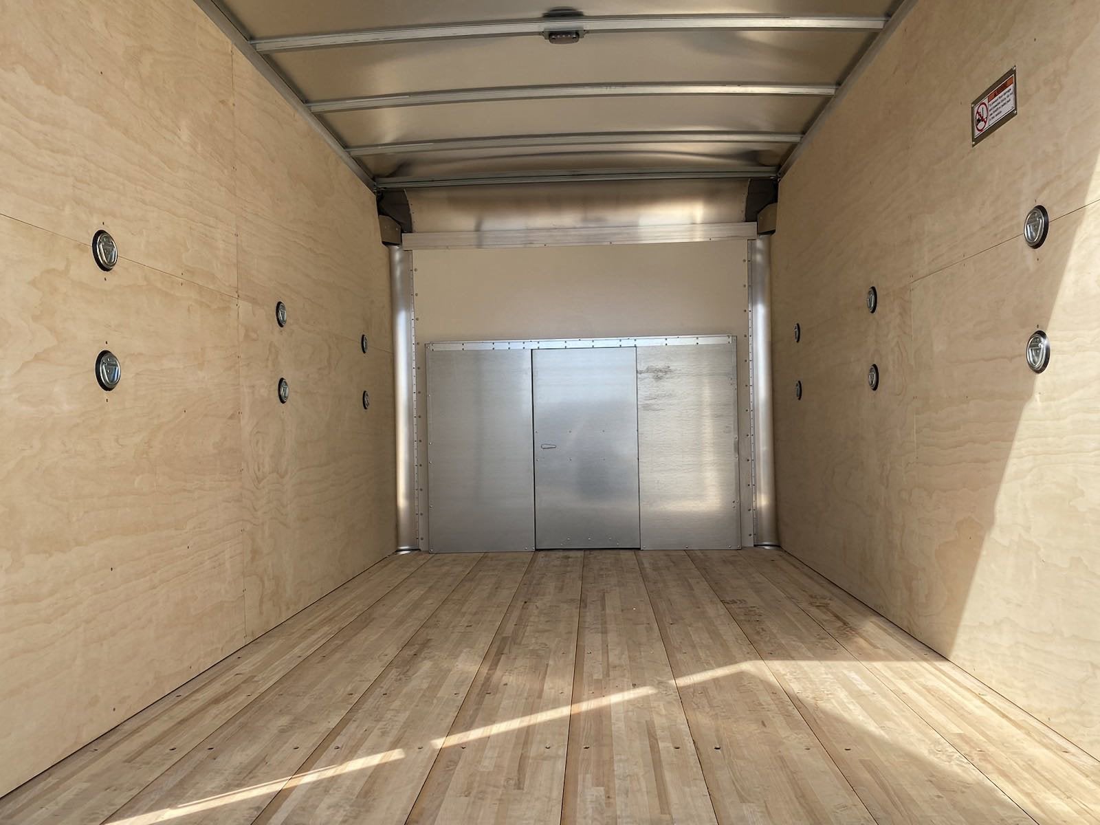 2023 Ford E-Series Cutaway Base