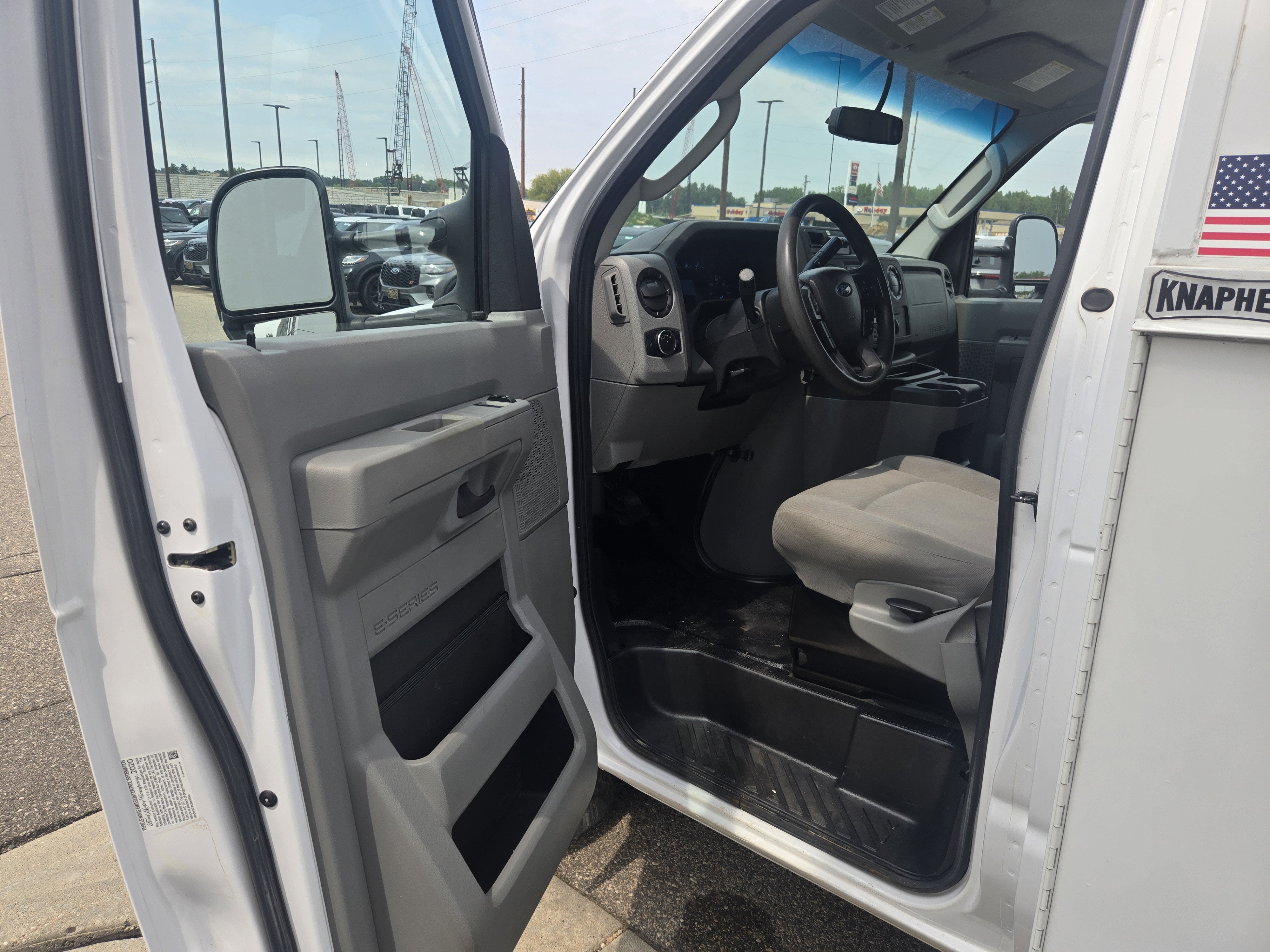2021 Ford E-Series Cutaway Base