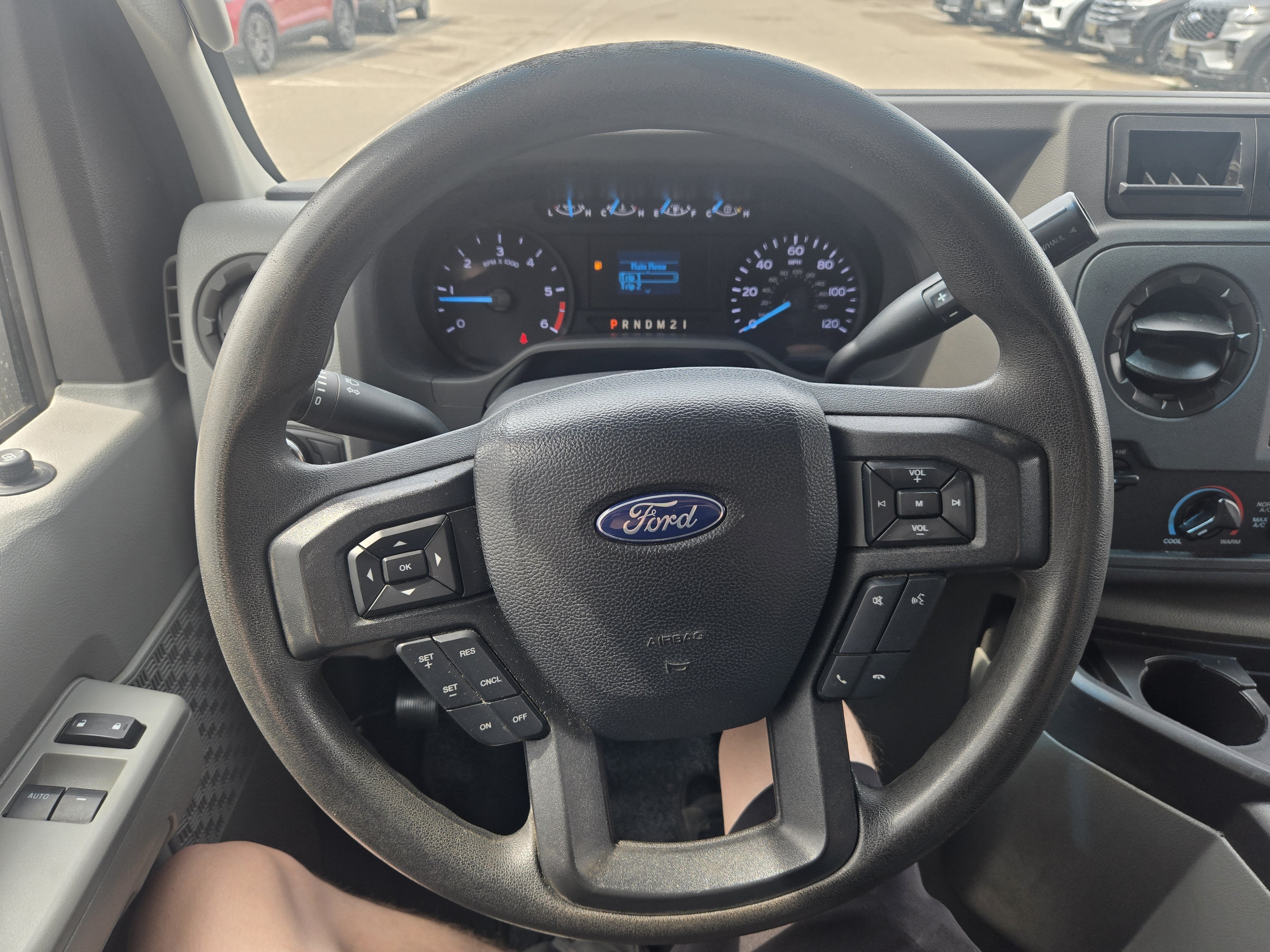 2021 Ford E-Series Cutaway Base