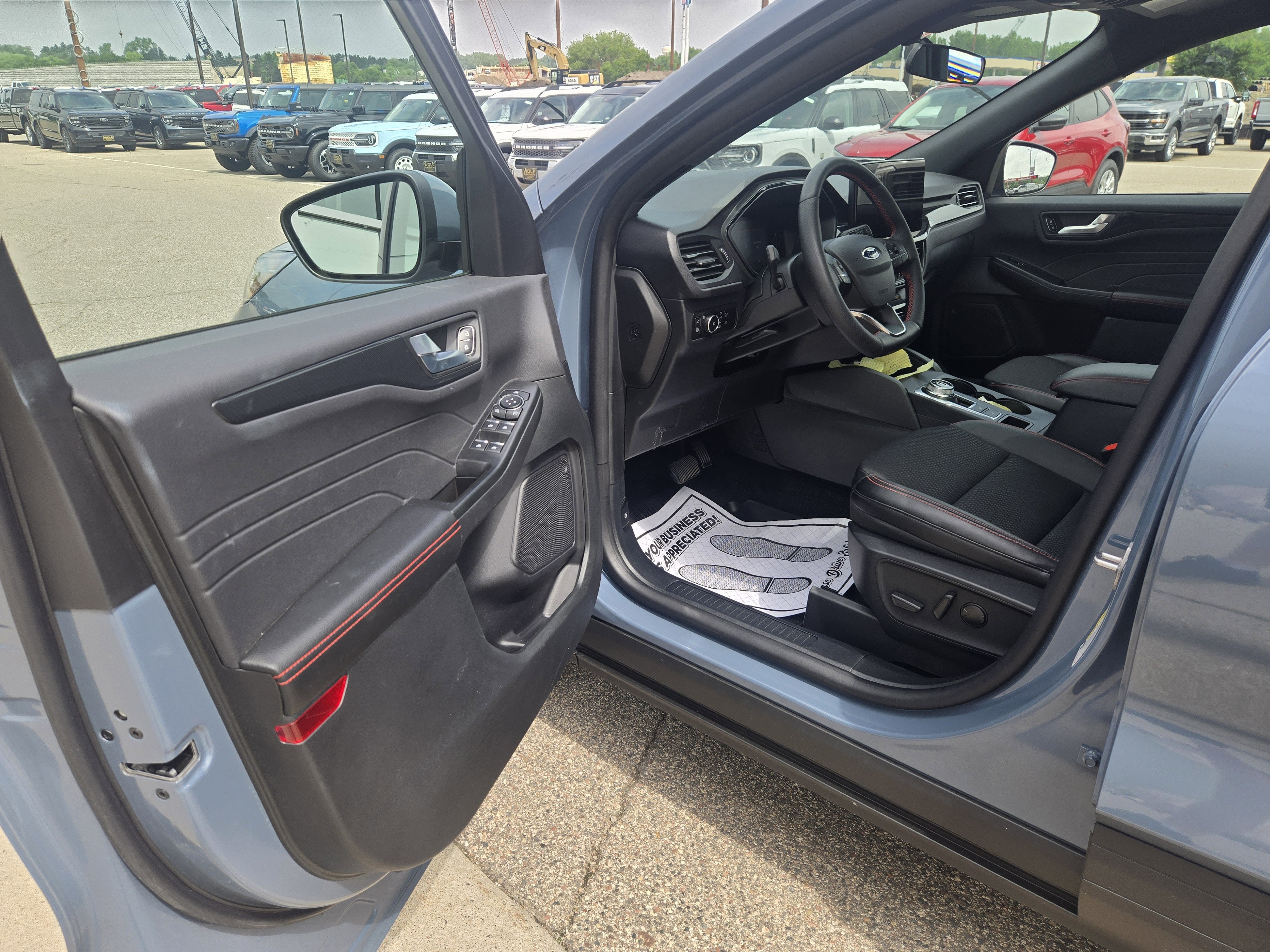 2025 Ford Escape ST-Line Select