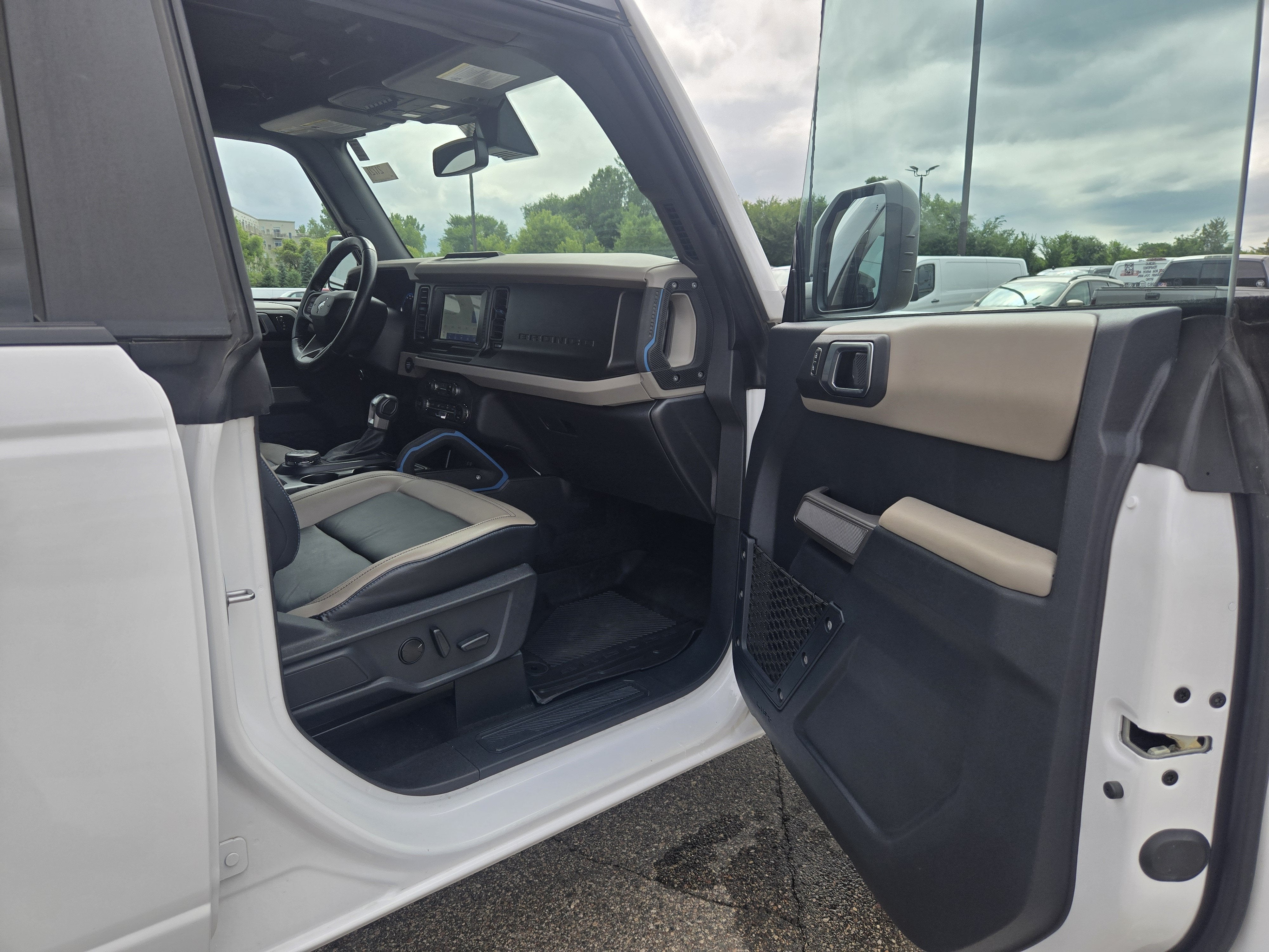 2023 Ford Bronco Base