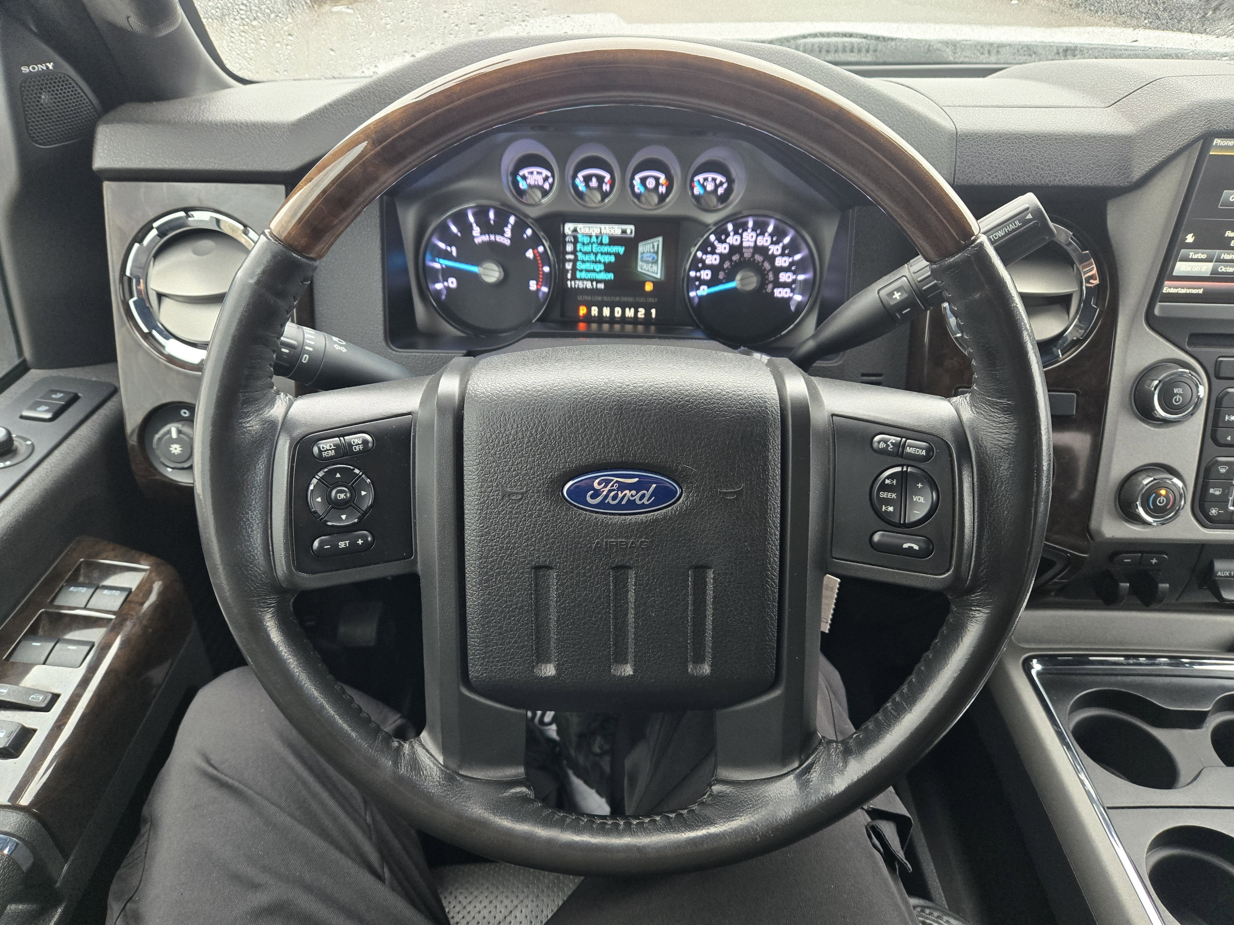 2016 Ford Super Duty F-250 SRW Platinum