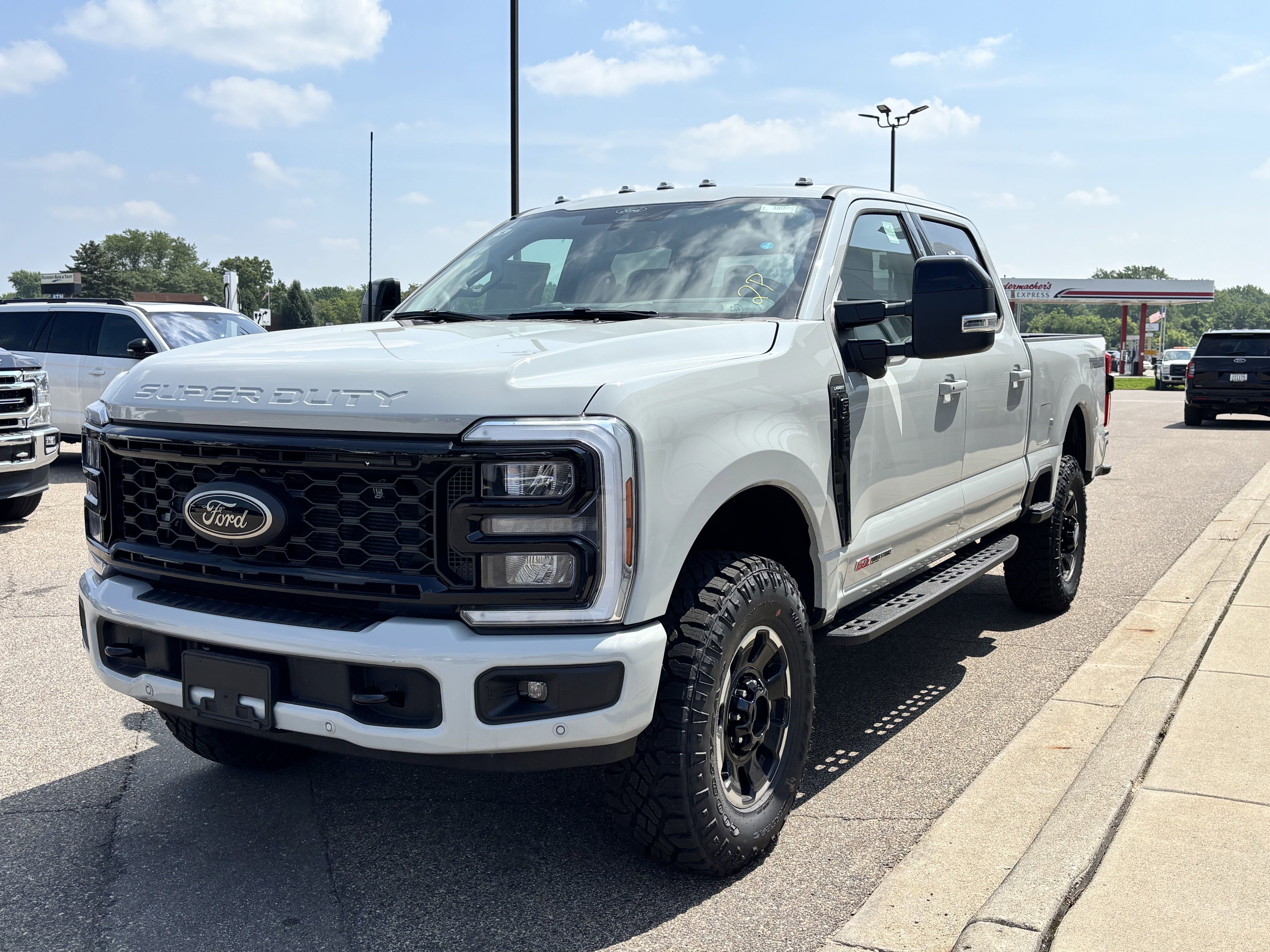 2025 Ford Super Duty F-250 SRW LARIAT