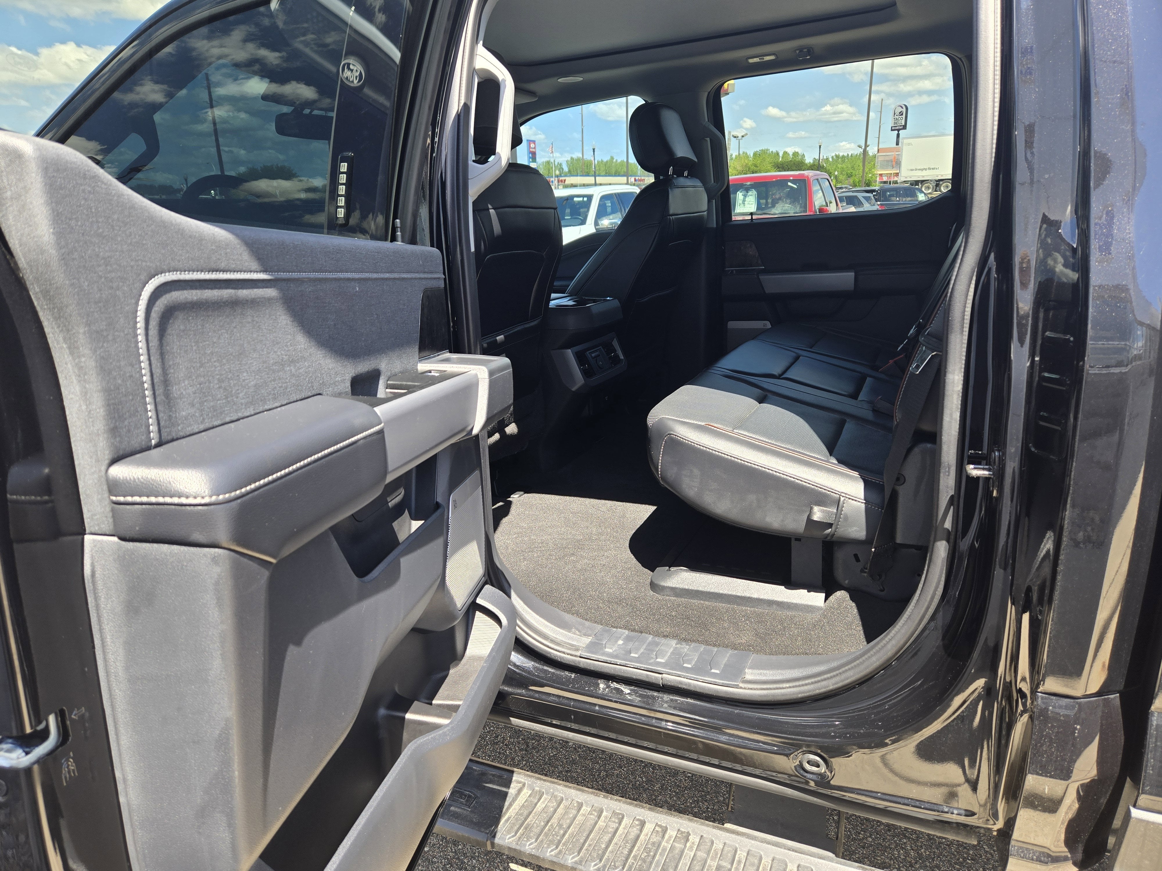 2024 Ford Super Duty F-250 SRW LARIAT