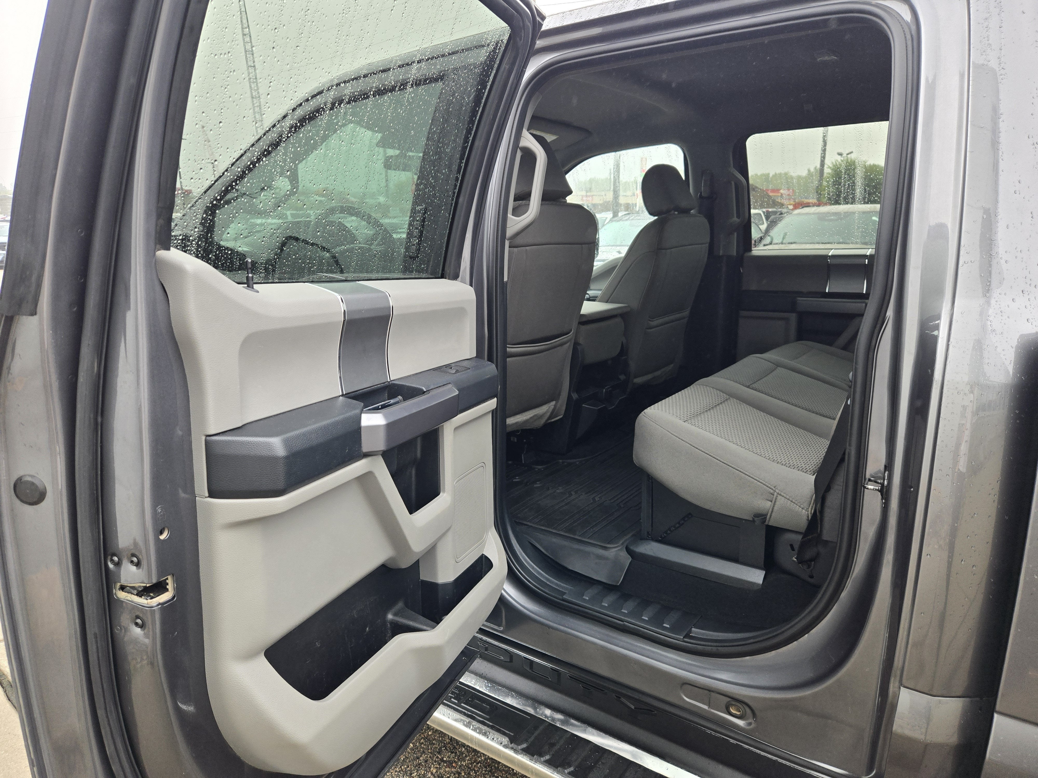 2022 Ford Super Duty F-350 SRW XLT