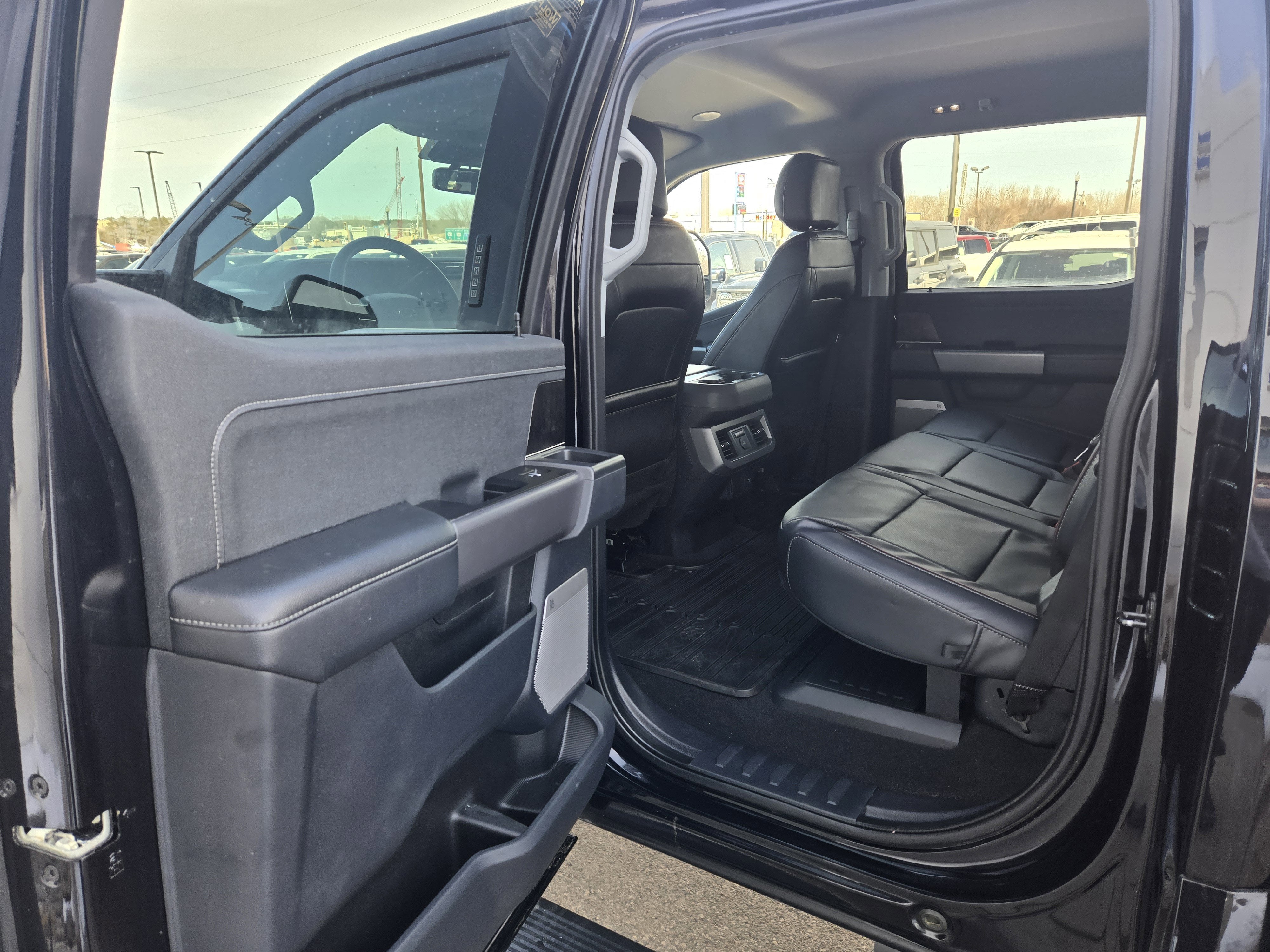 2024 Ford Super Duty F-350 SRW LARIAT