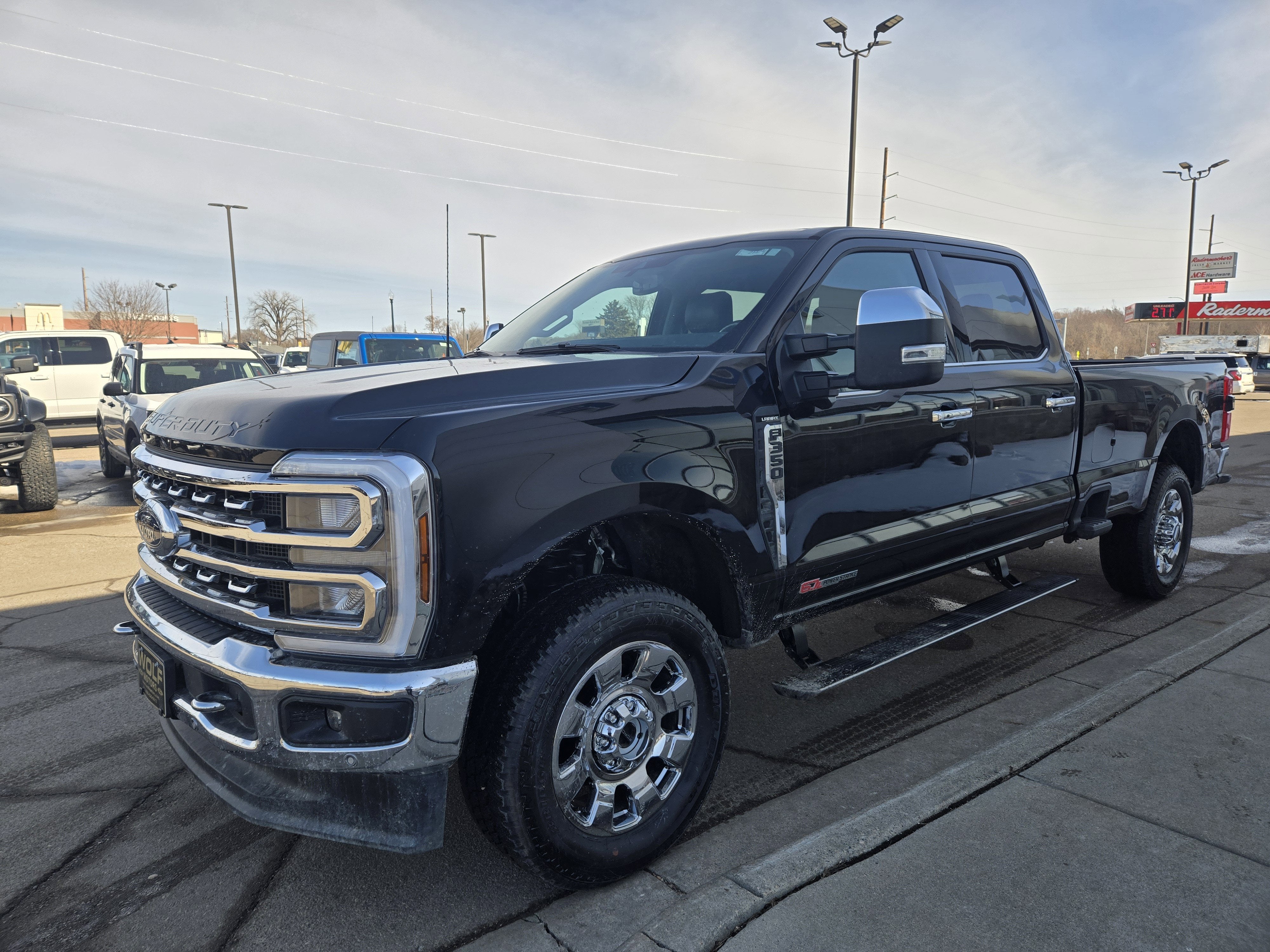 2024 Ford Super Duty F-350 SRW LARIAT