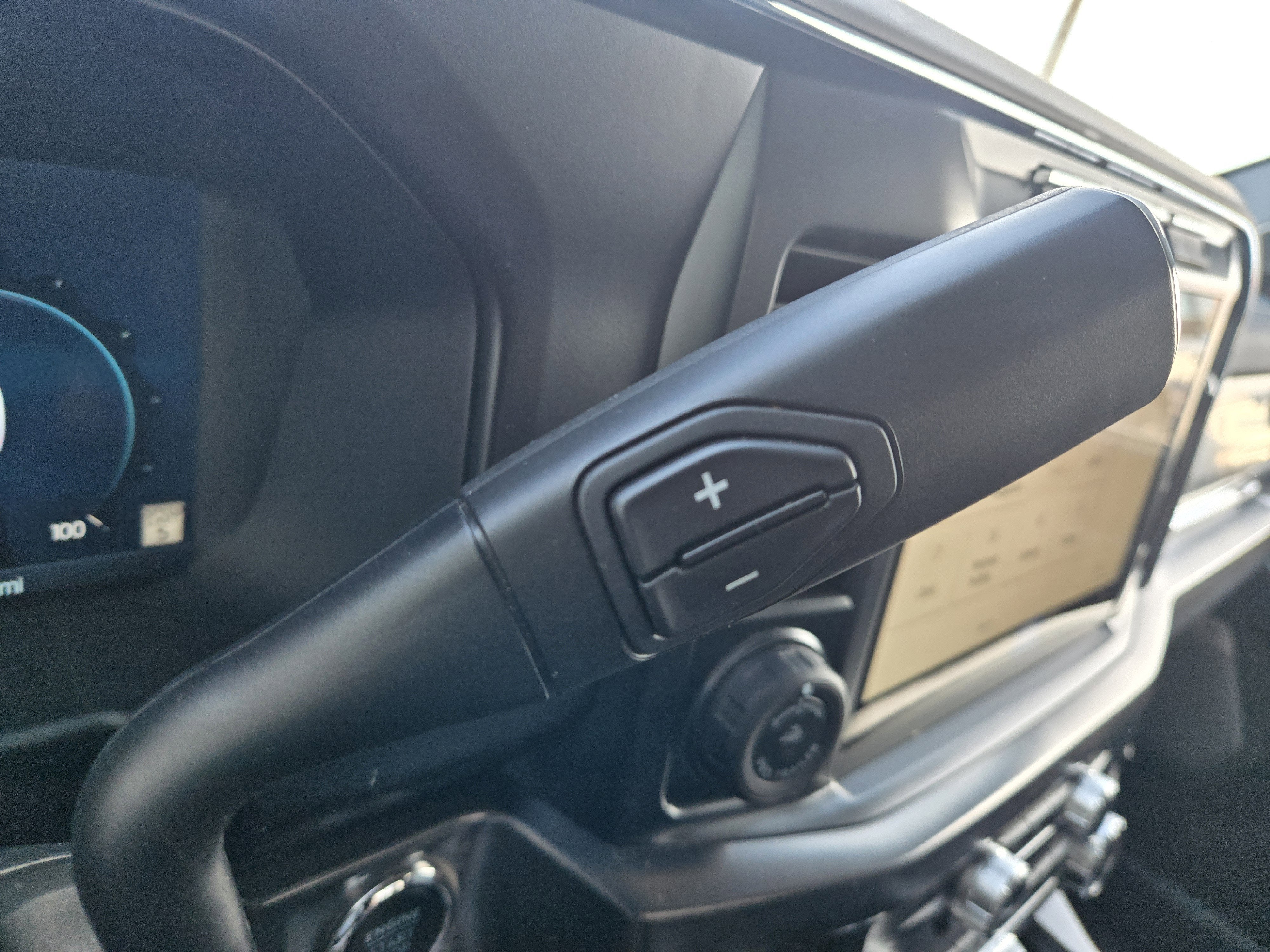 2024 Ford Super Duty F-350 SRW LARIAT