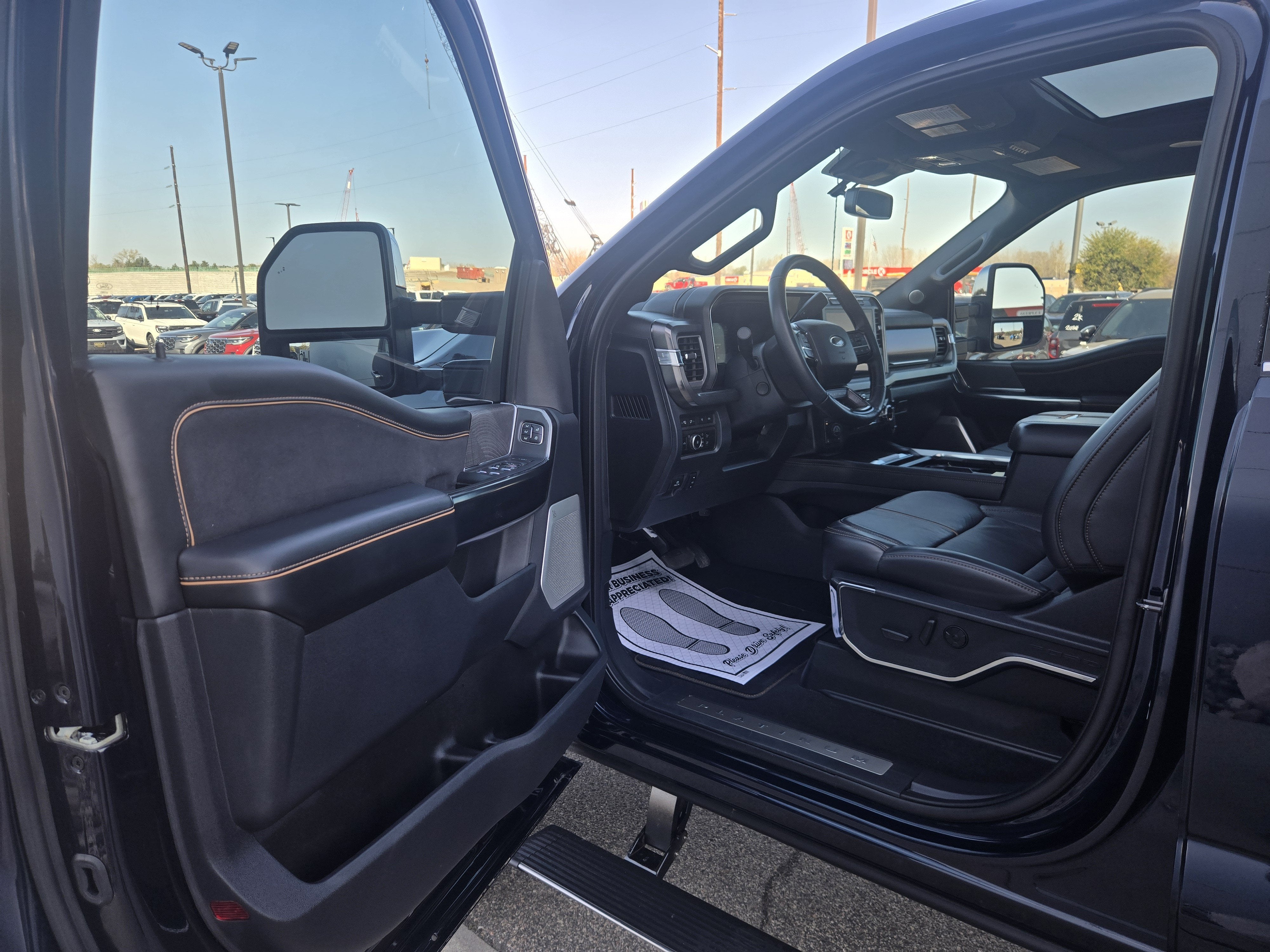 2024 Ford Super Duty F-350 SRW Platinum