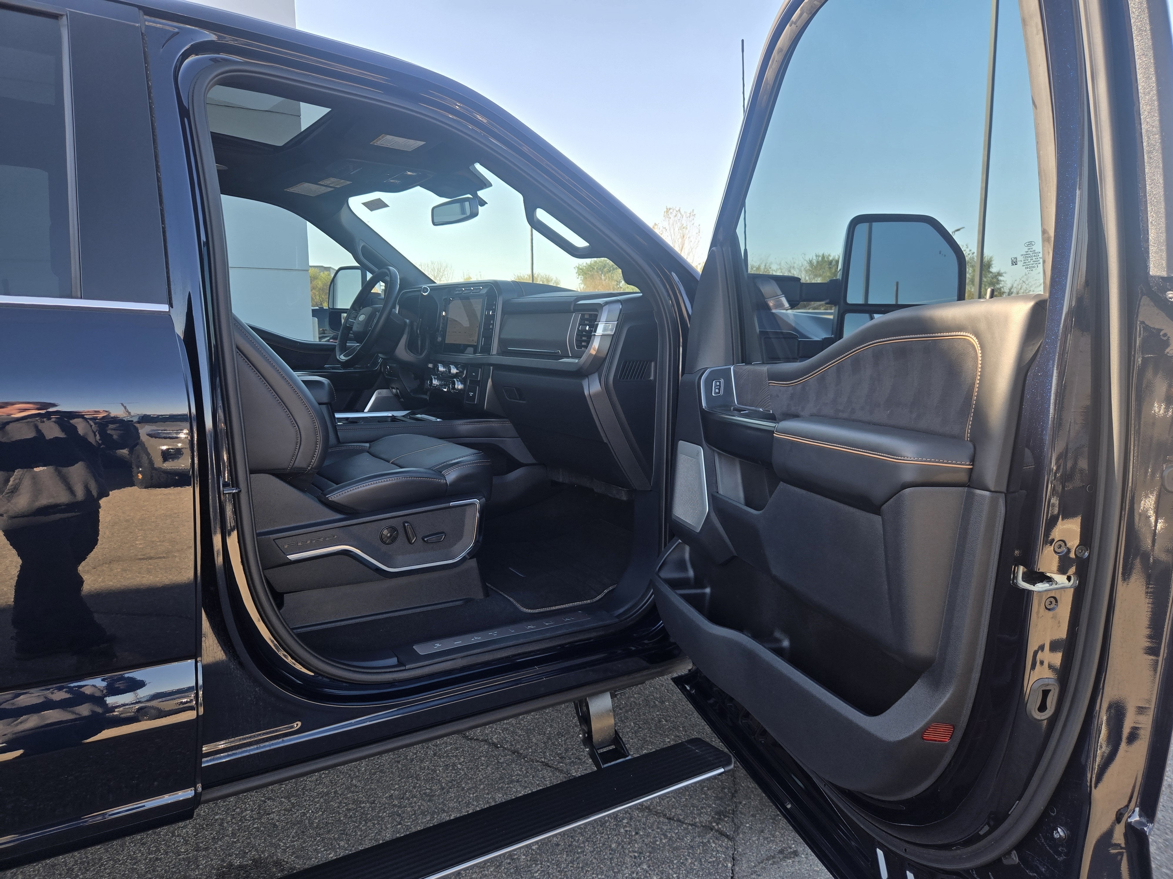 2024 Ford Super Duty F-350 SRW Platinum