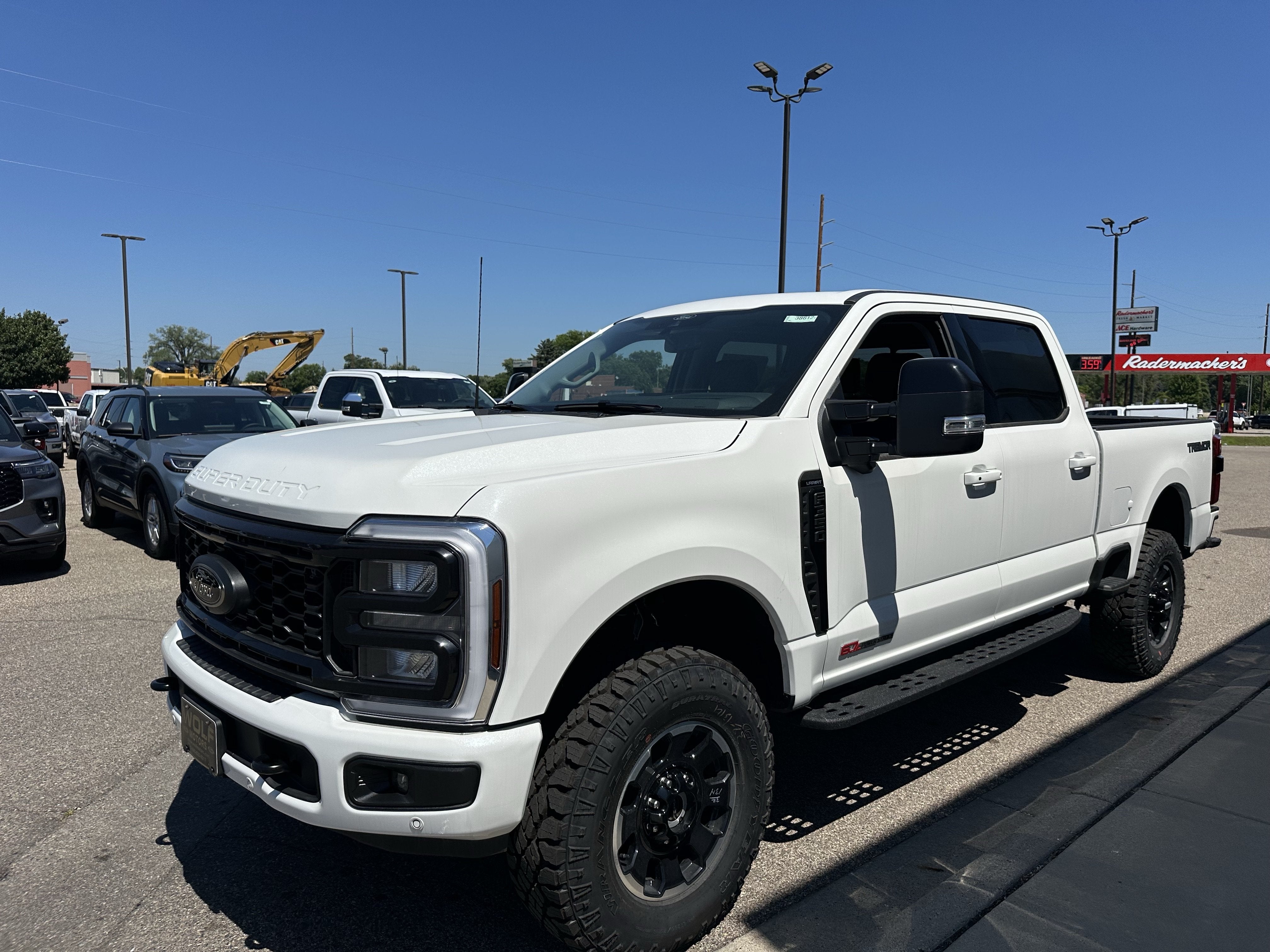 2026 Ford Super Duty F-350 SRW LARIAT