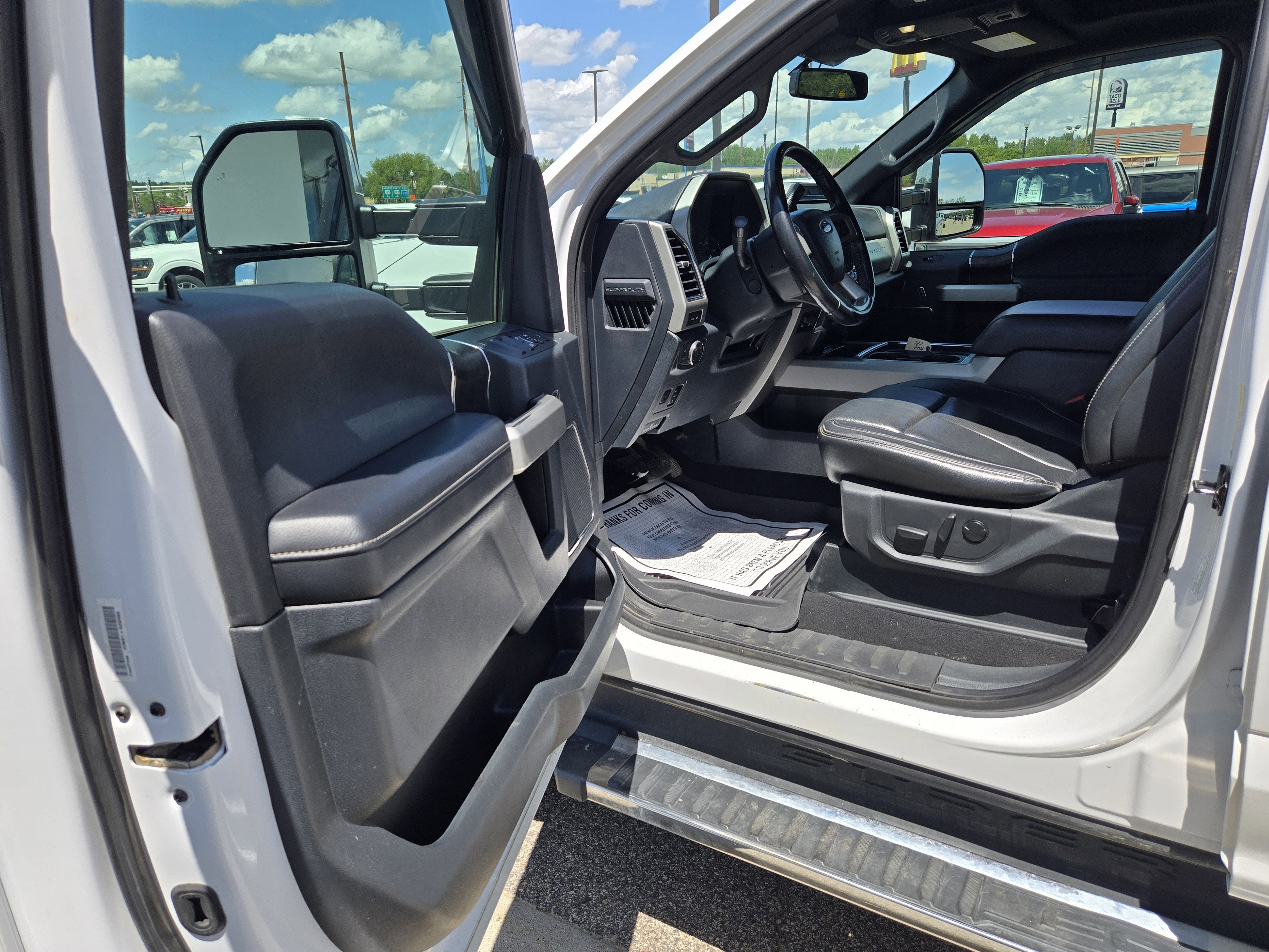 2022 Ford Super Duty F-350 SRW LARIAT