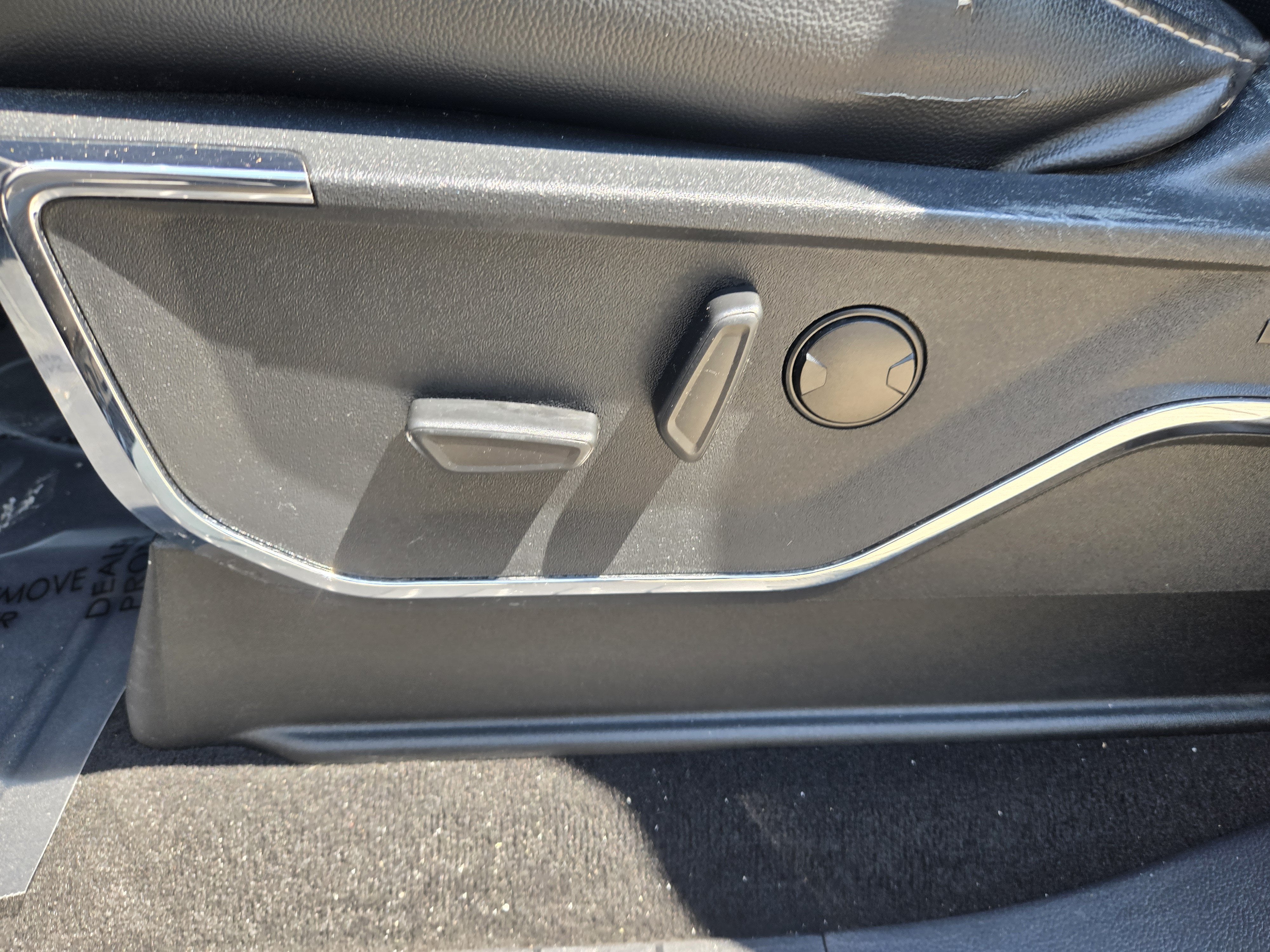 2024 Ford Super Duty F-350 SRW LARIAT (hiniker v-plow)