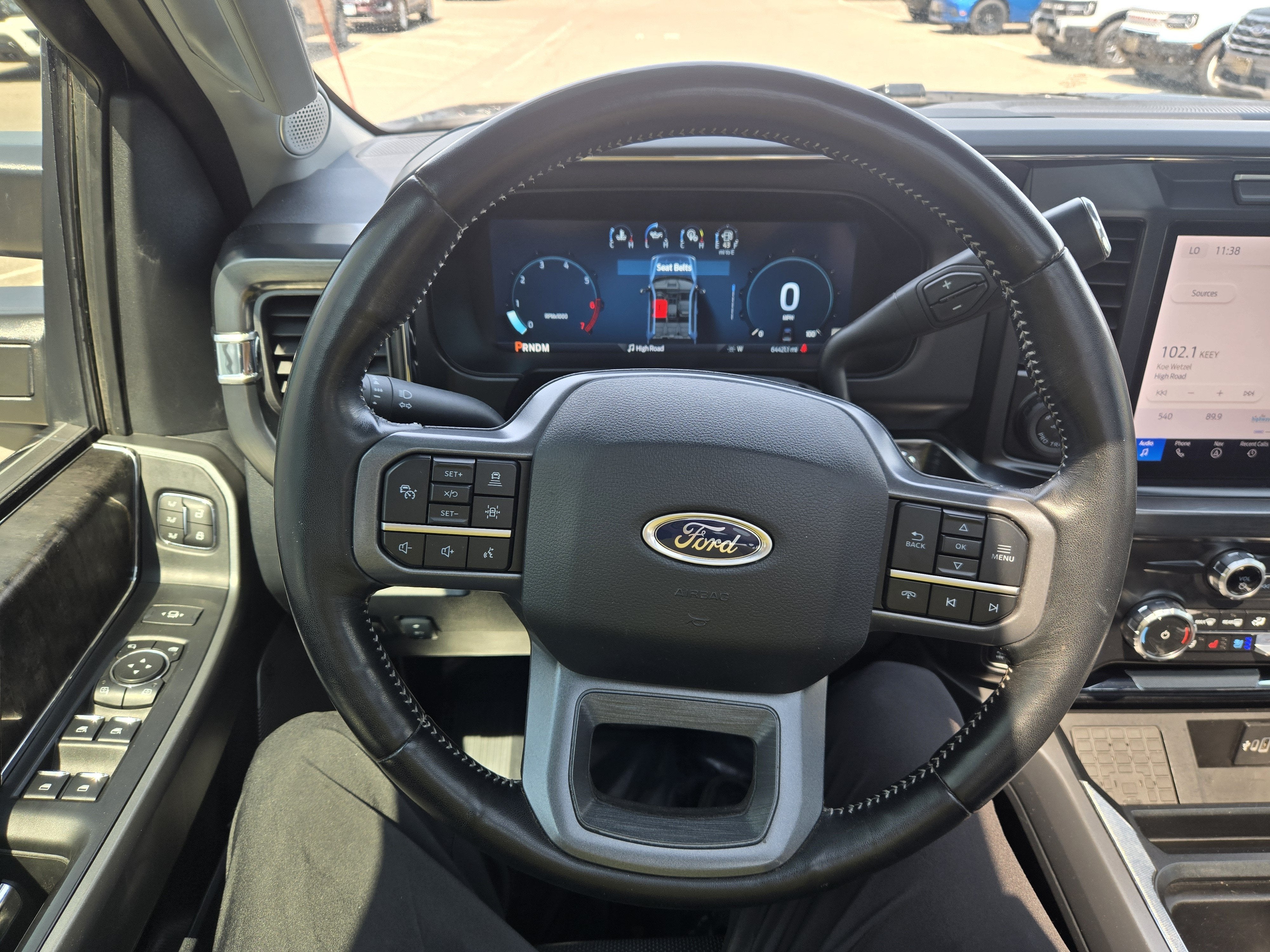 2024 Ford Super Duty F-350 SRW LARIAT (hiniker v-plow)