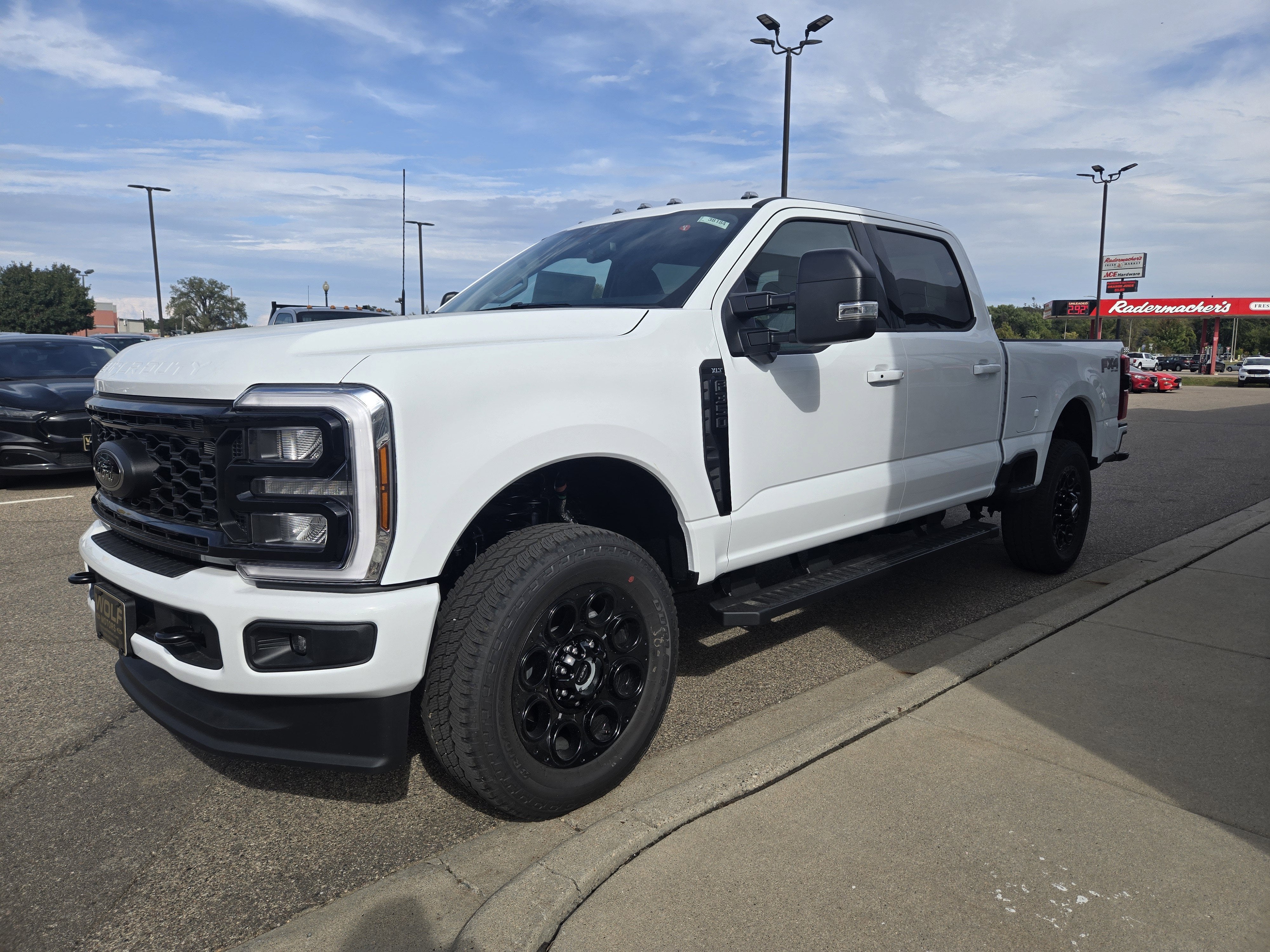 2026 Ford Super Duty F-350 SRW F-350® XLT
