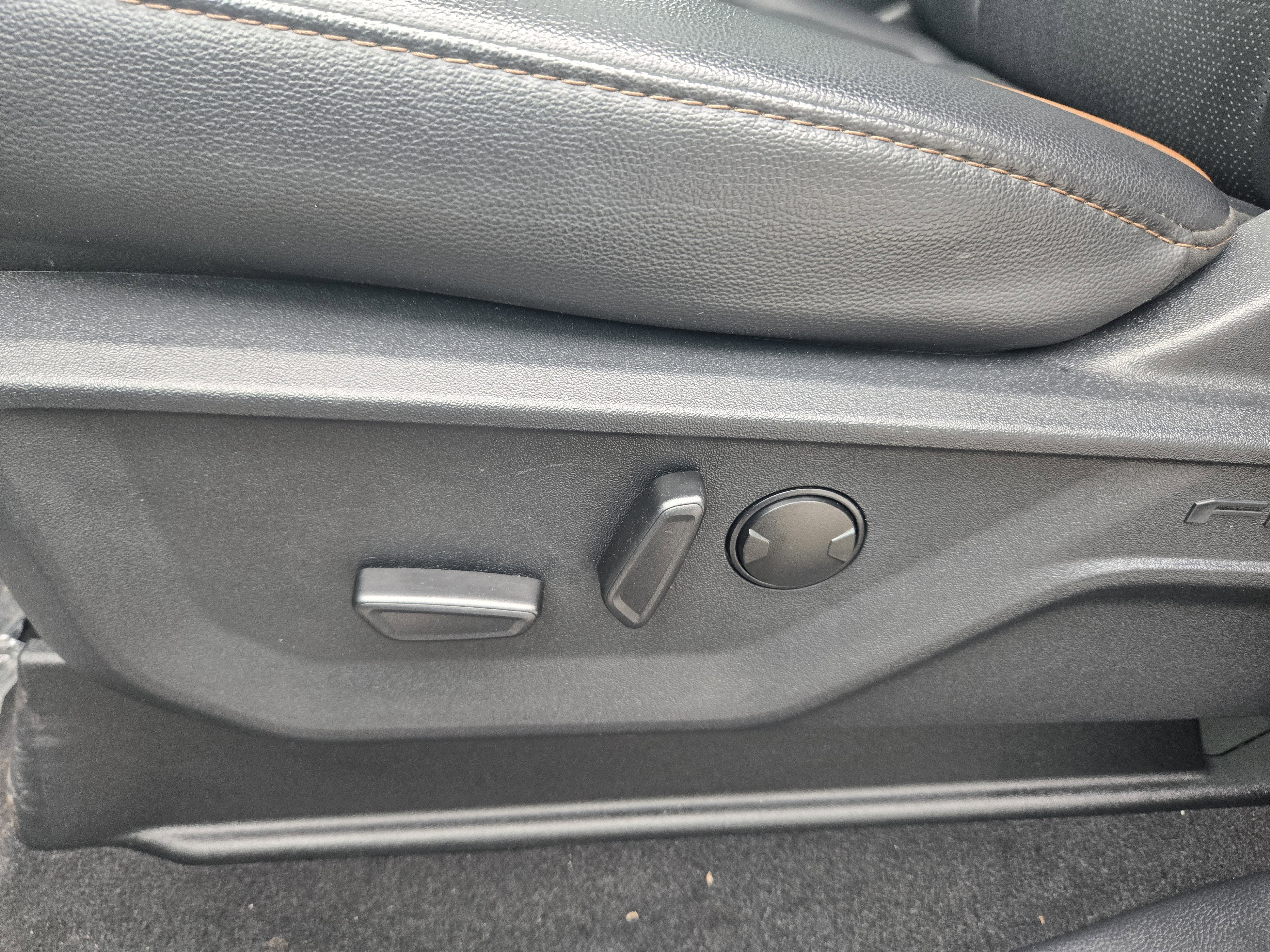 2025 Ford Super Duty F-350 SRW LARIAT