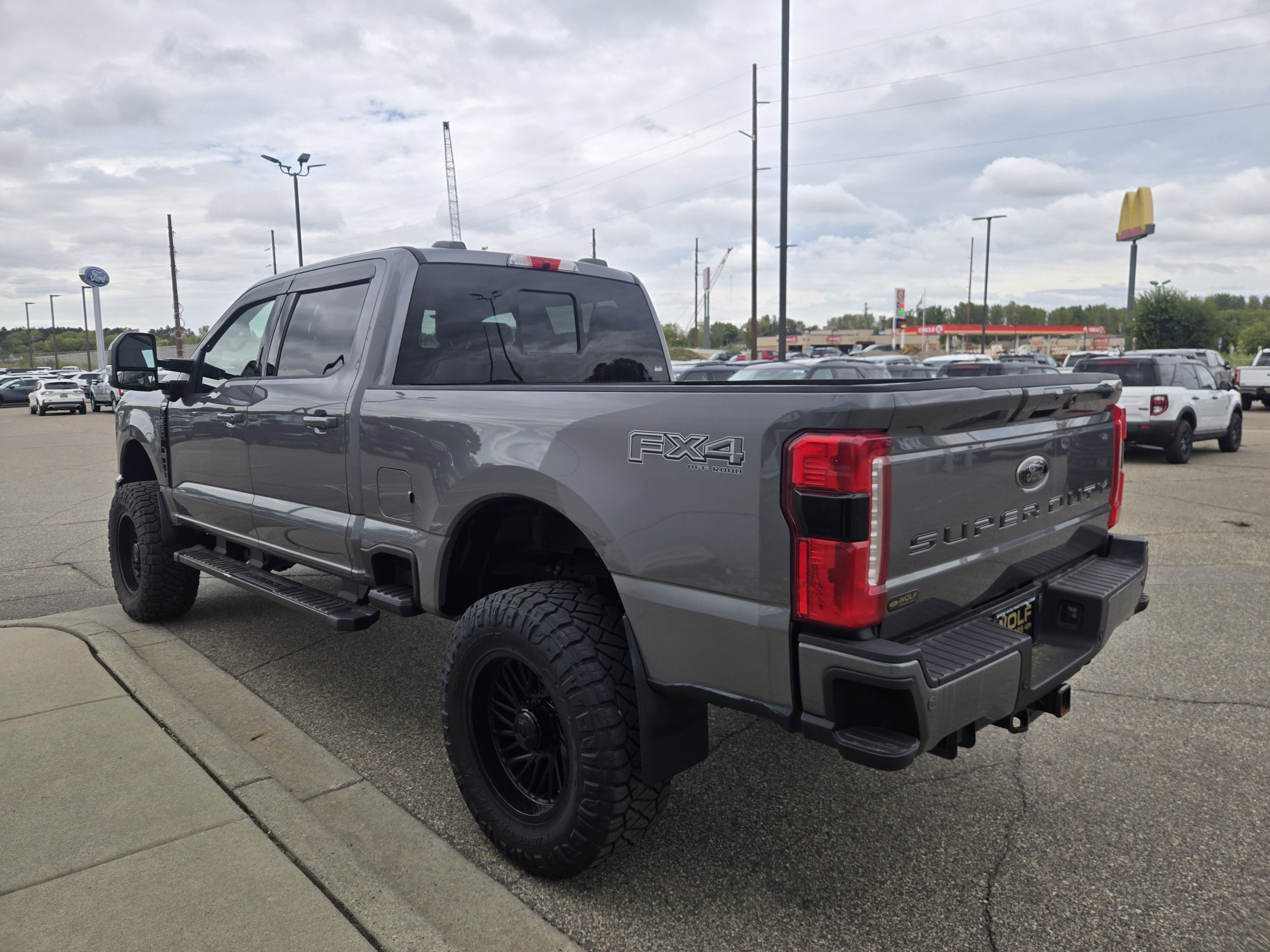 2024 Ford Super Duty F-350 SRW LARIAT