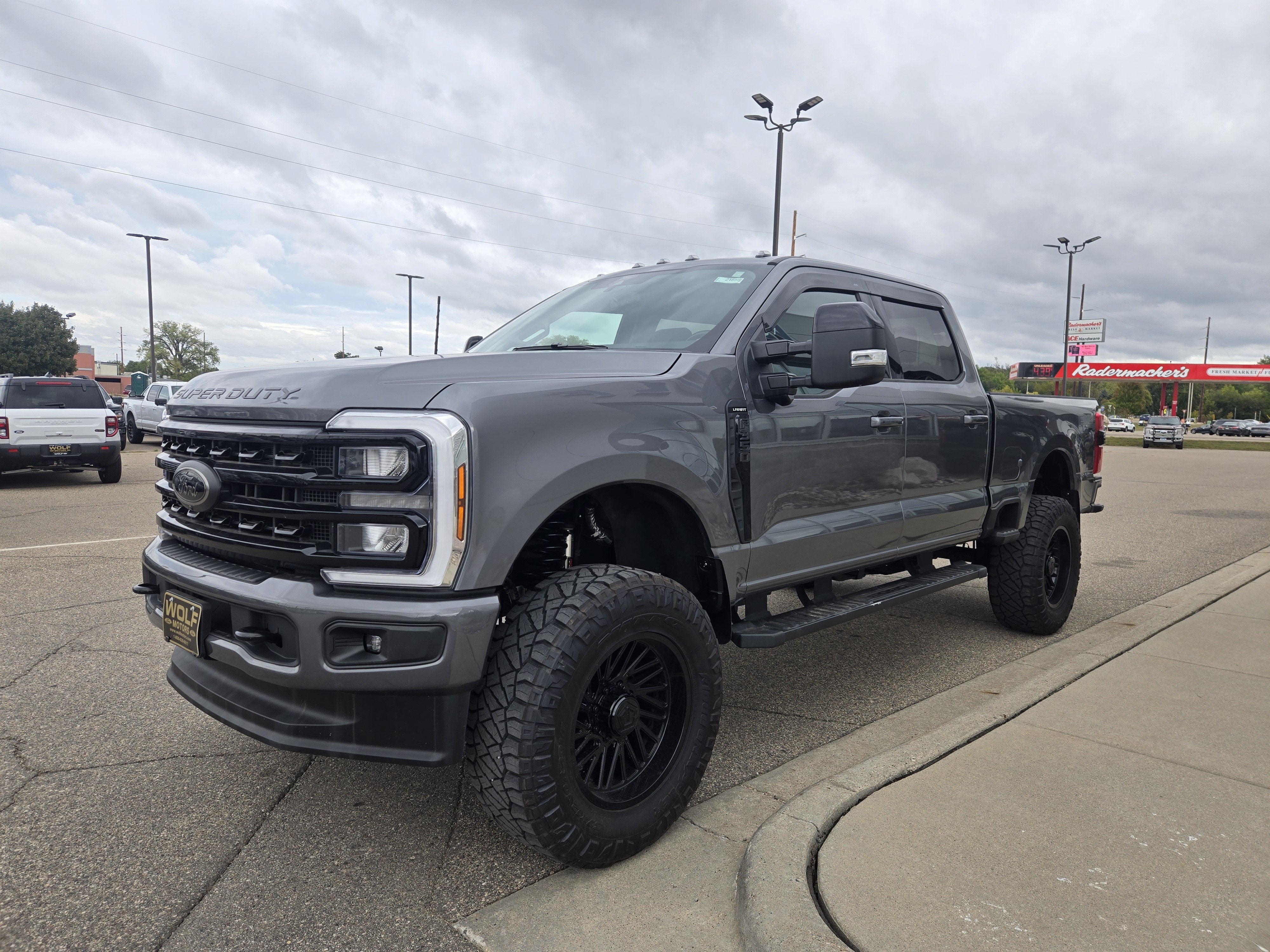 2024 Ford Super Duty F-350 SRW LARIAT