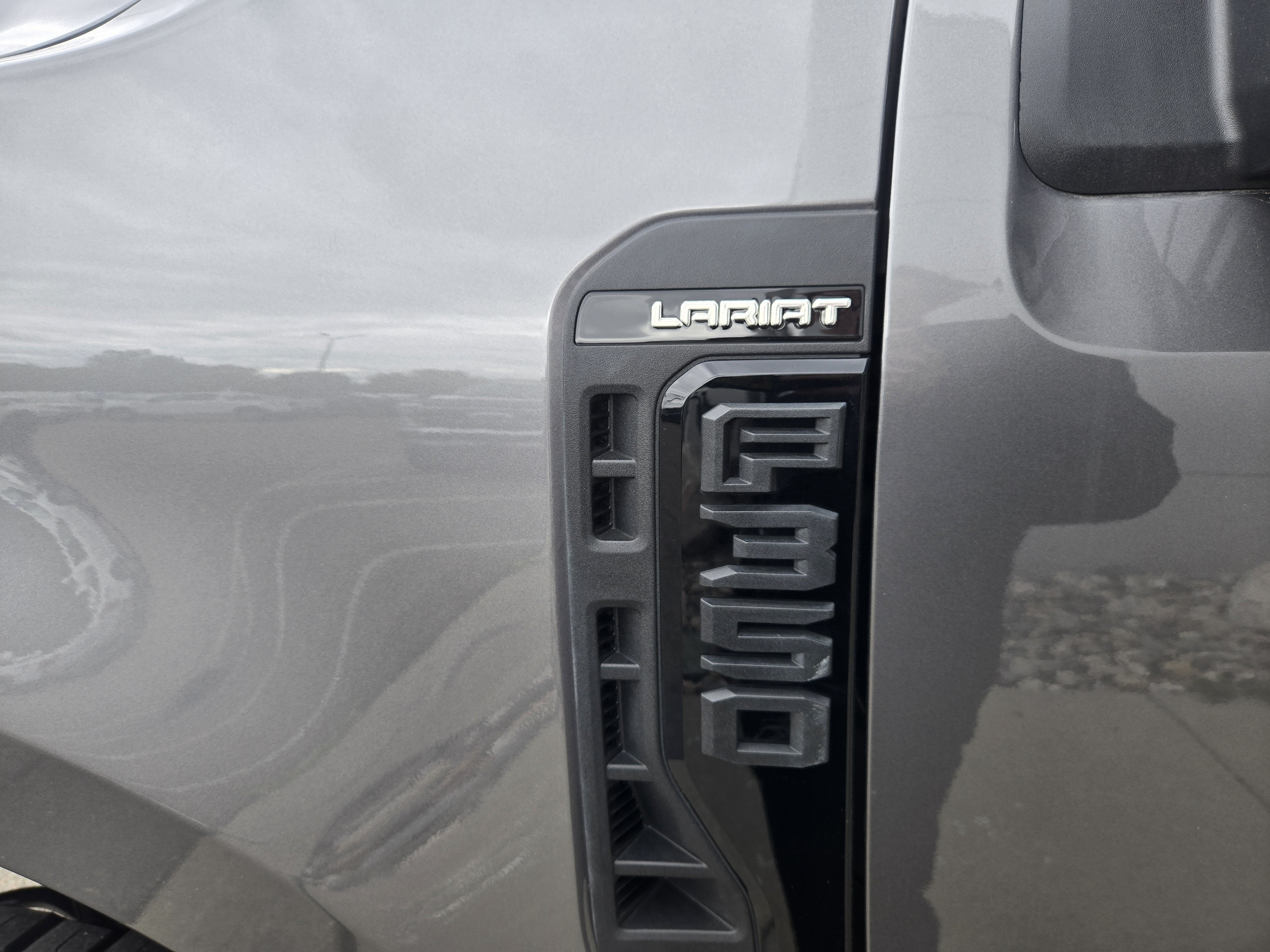 2024 Ford Super Duty F-350 SRW LARIAT