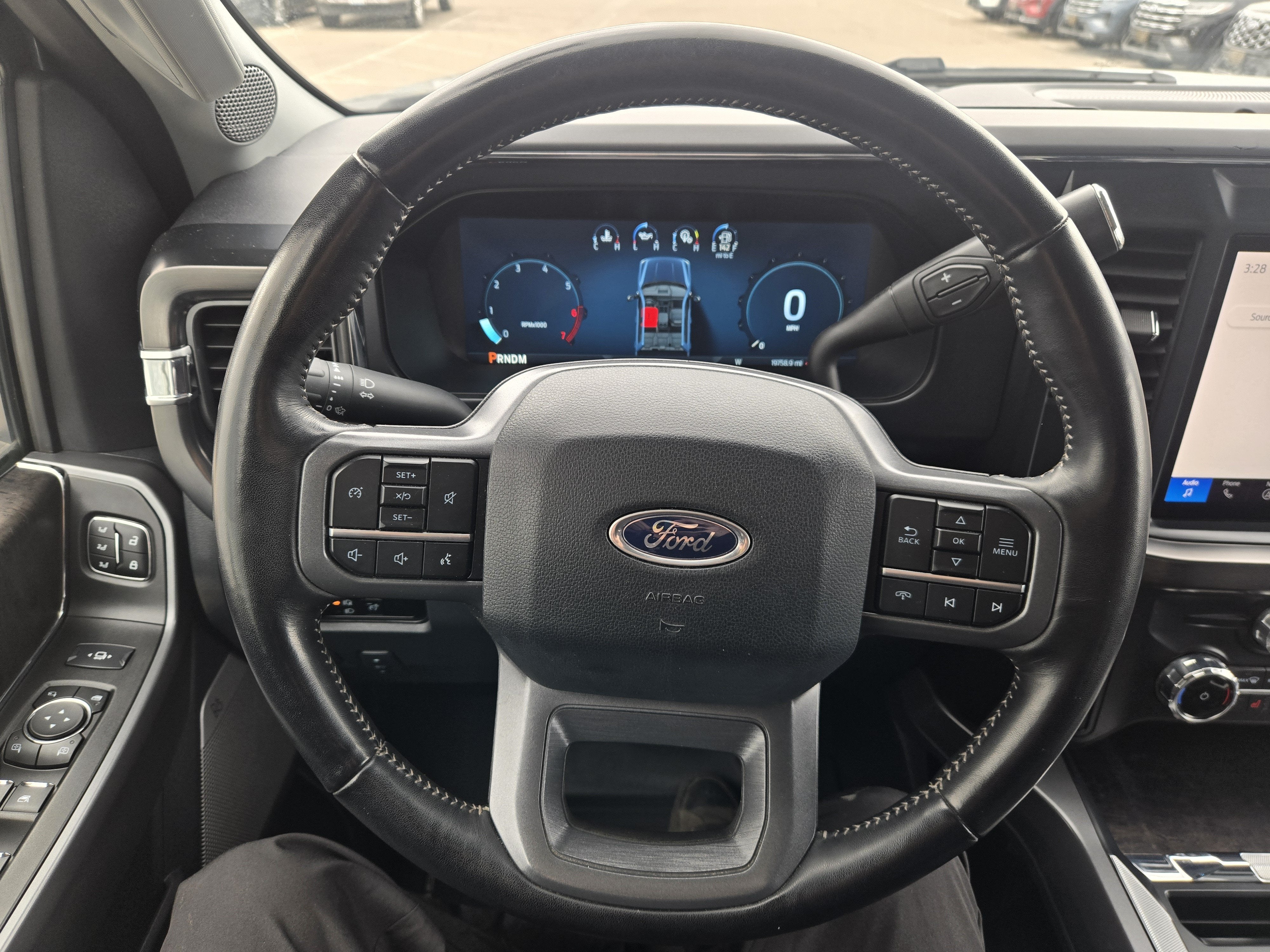 2024 Ford Super Duty F-350 SRW LARIAT