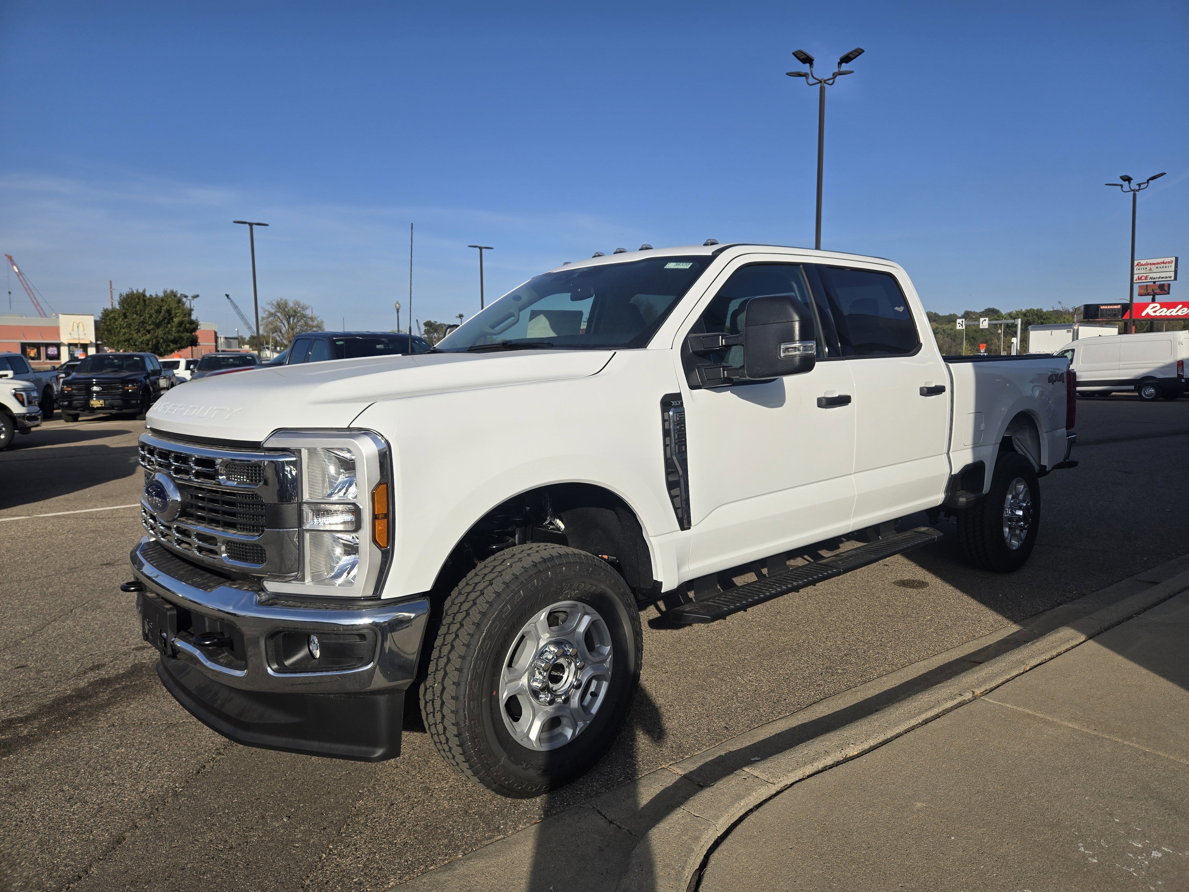 2026 Ford Super Duty F-350 SRW F-350® XLT