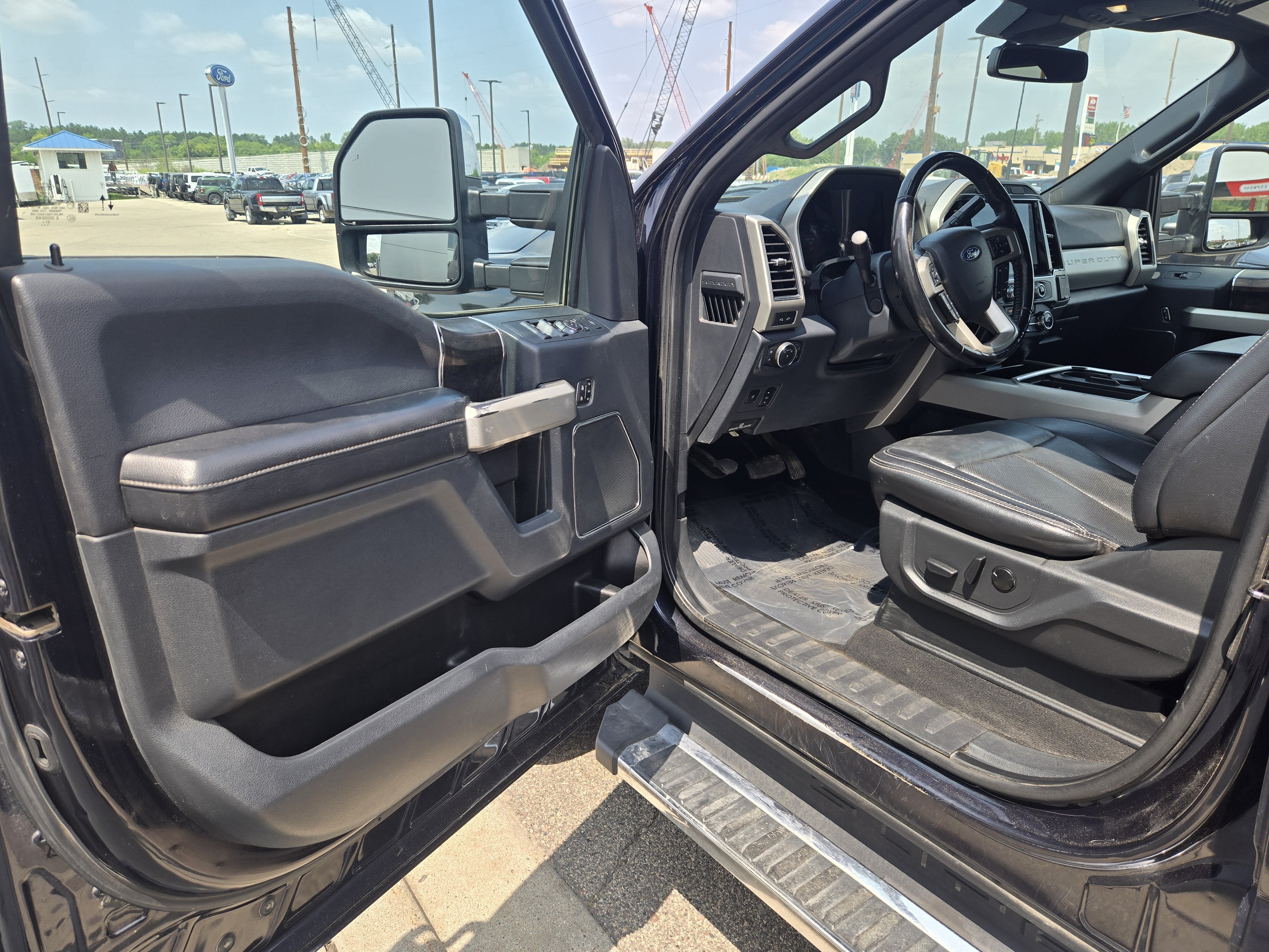 2022 Ford Super Duty F-350 SRW LARIAT