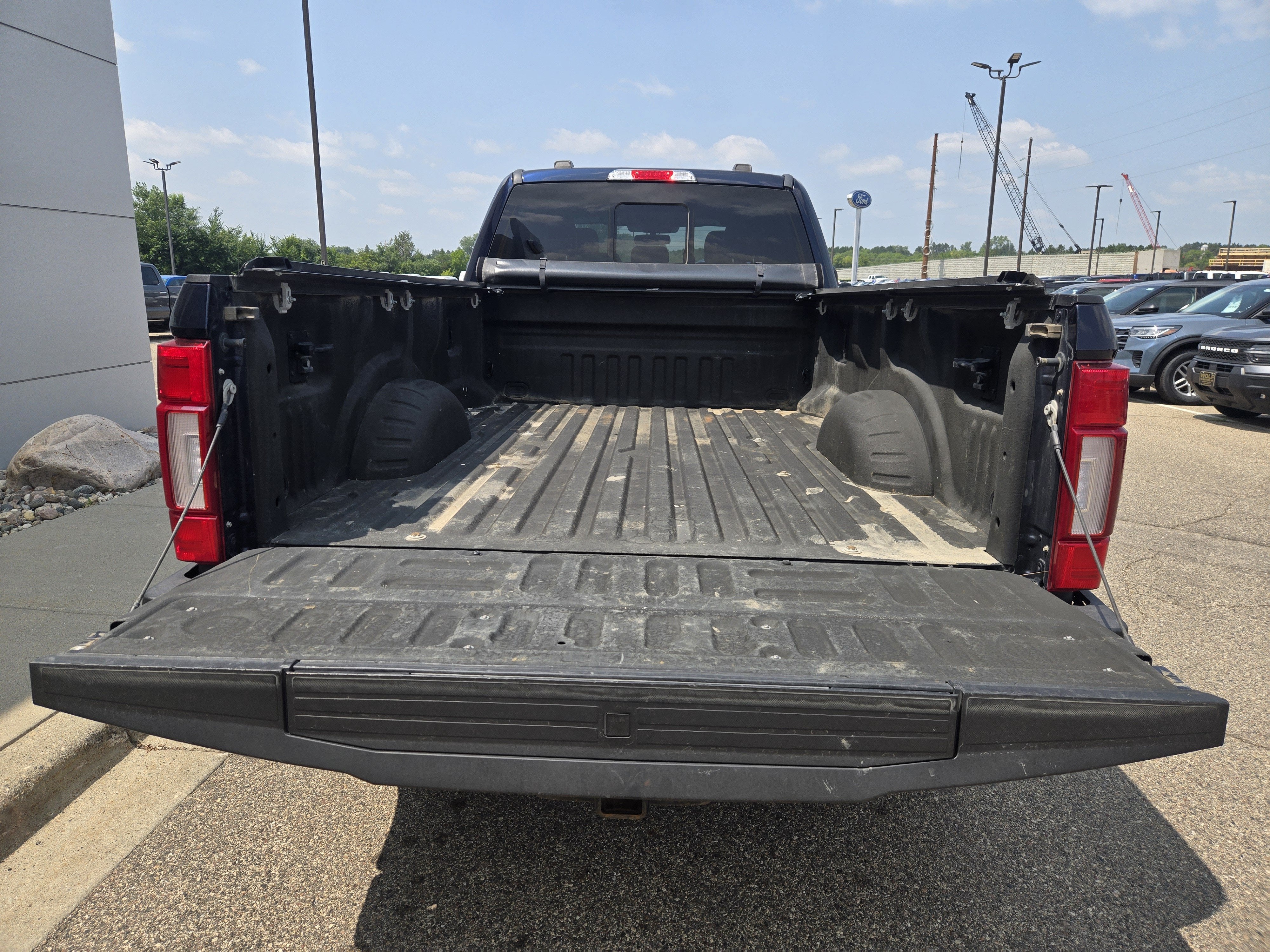 2022 Ford Super Duty F-350 SRW LARIAT