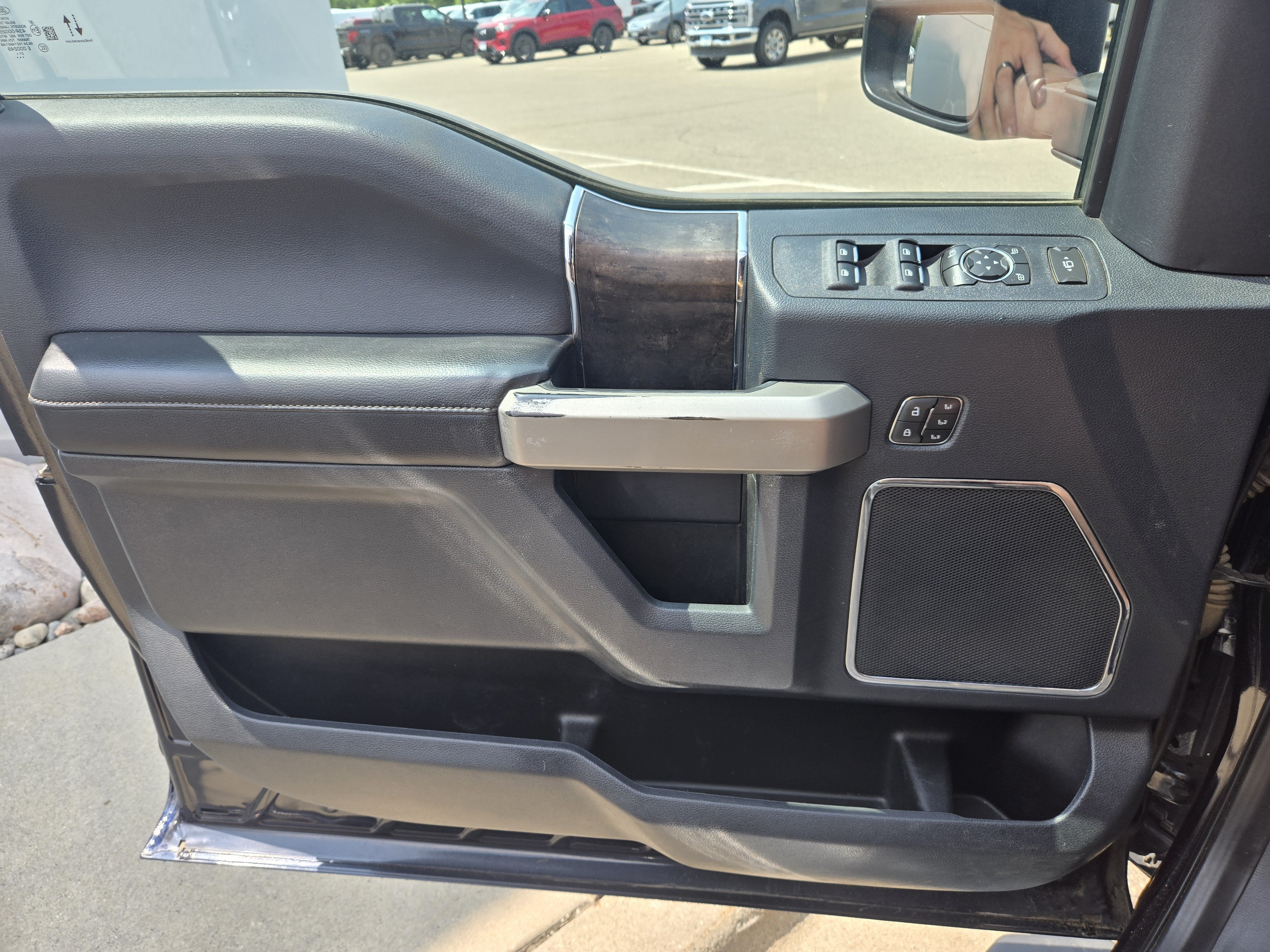 2022 Ford Super Duty F-350 SRW LARIAT
