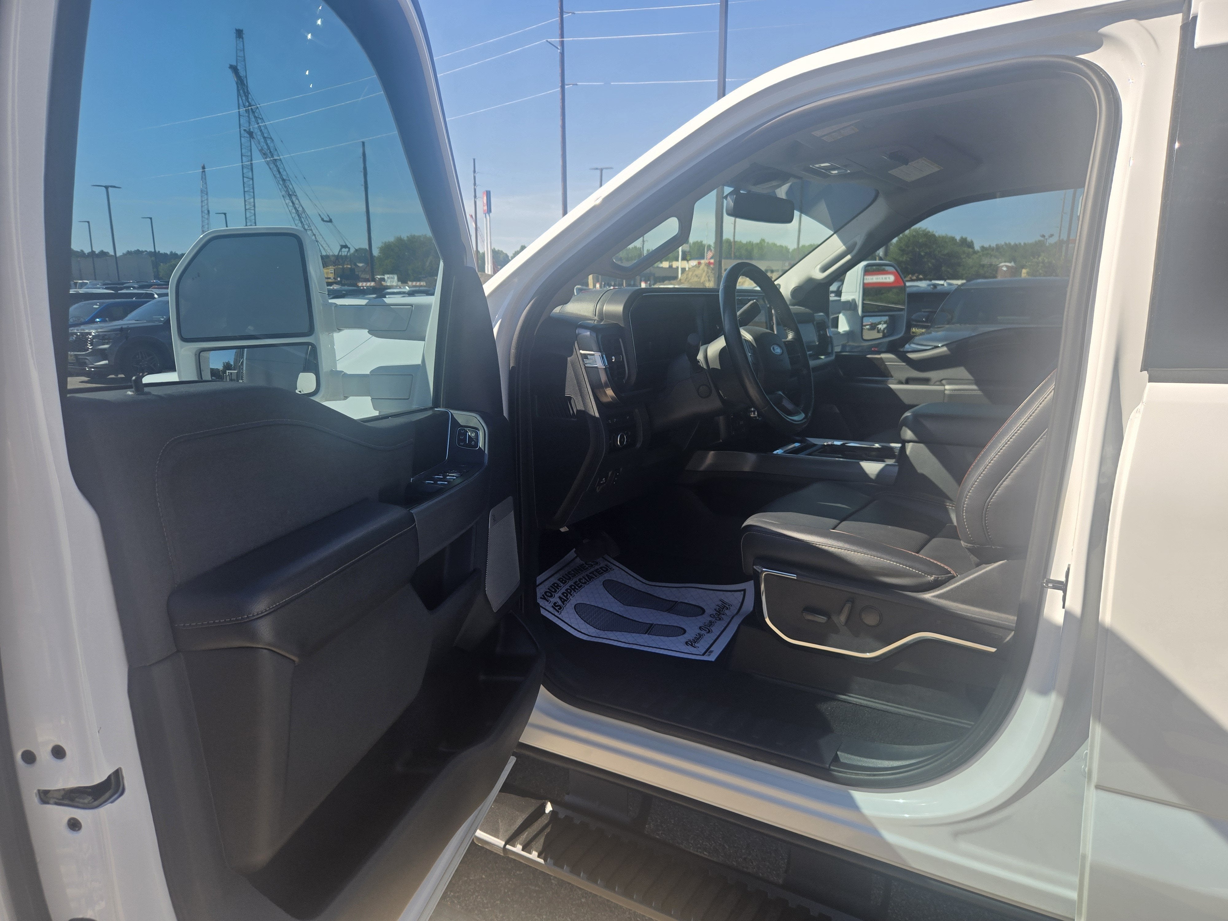 2023 Ford Super Duty F-350 SRW LARIAT