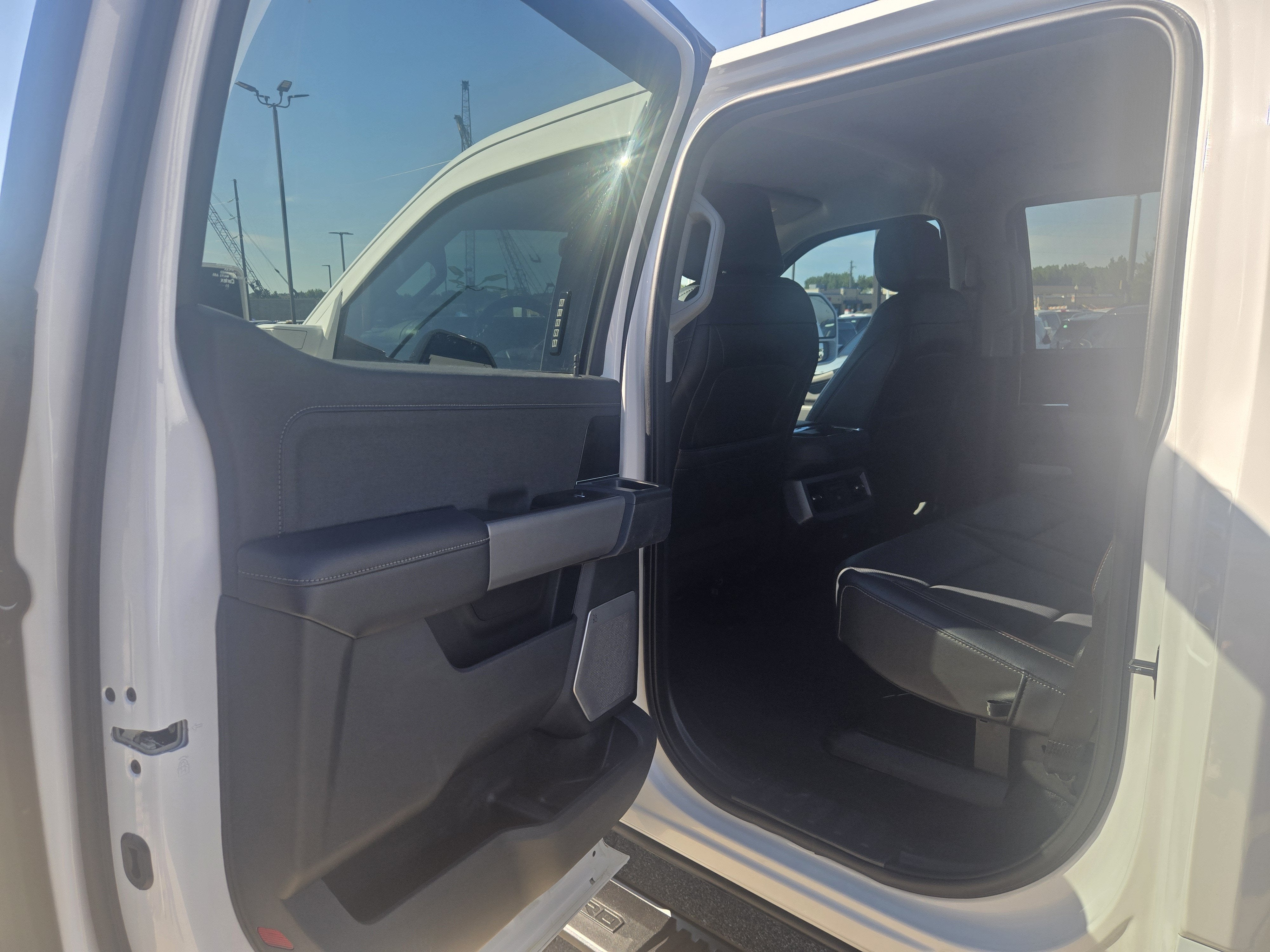2023 Ford Super Duty F-350 SRW LARIAT