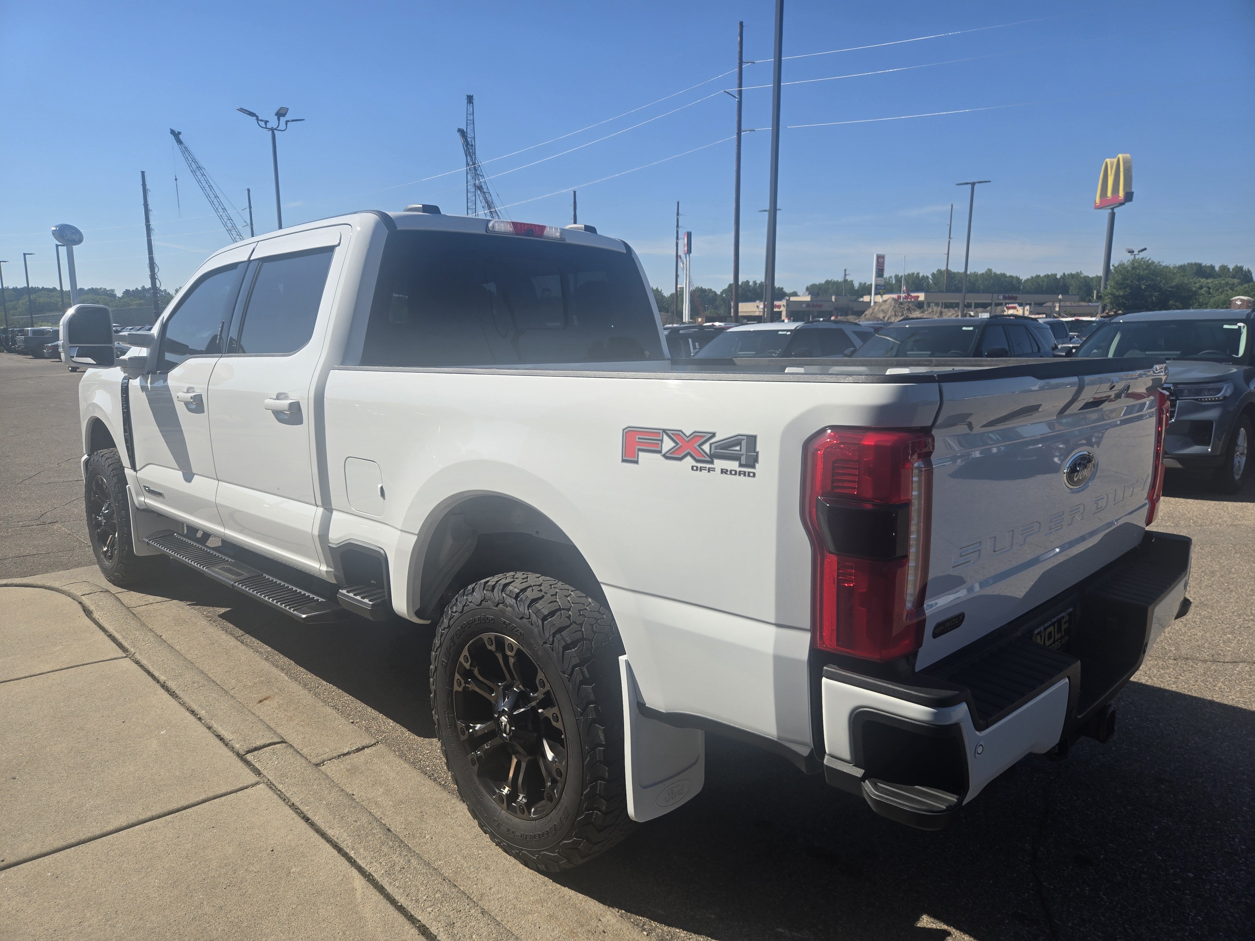 2023 Ford Super Duty F-350 SRW LARIAT