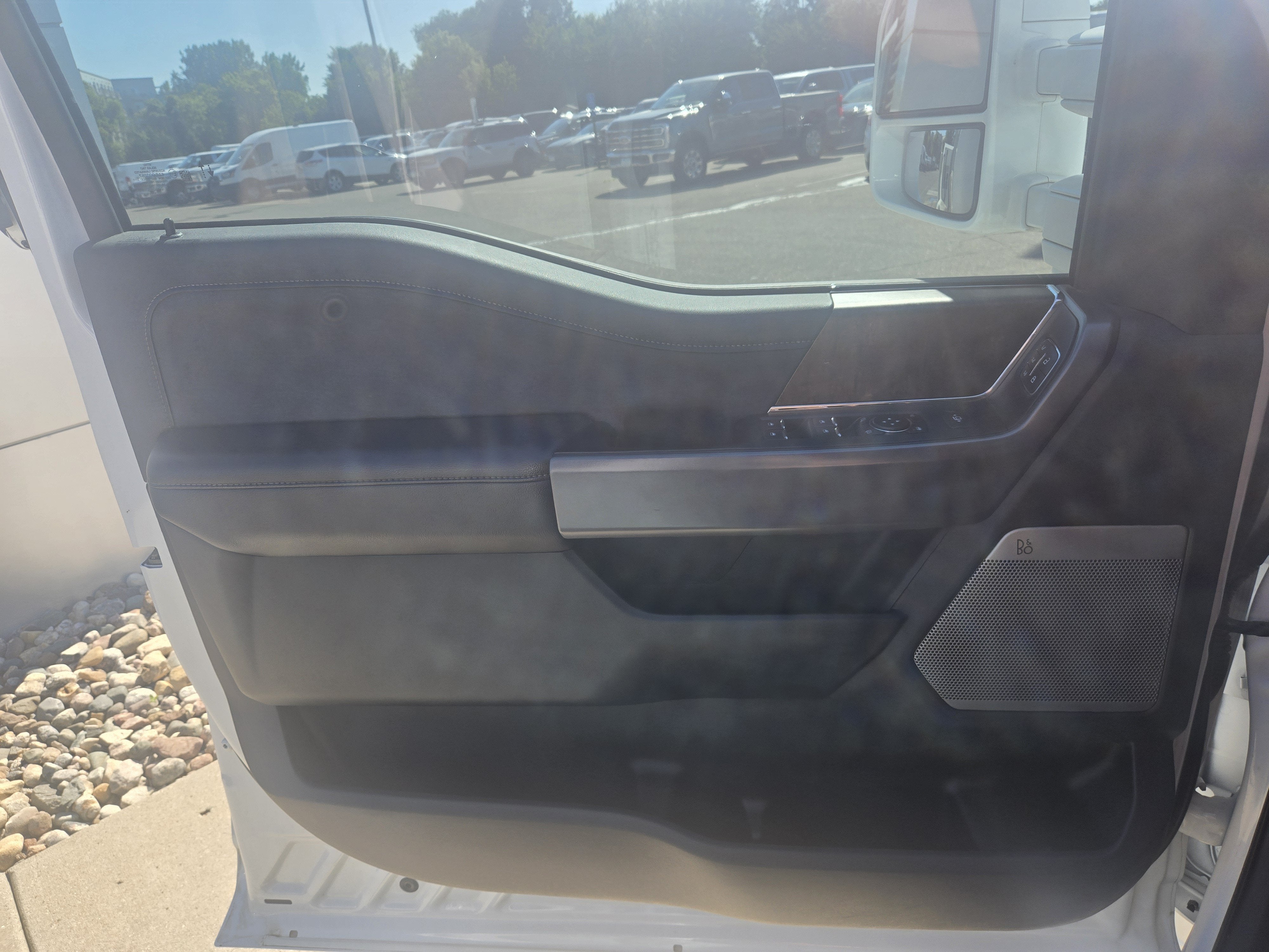 2023 Ford Super Duty F-350 SRW LARIAT