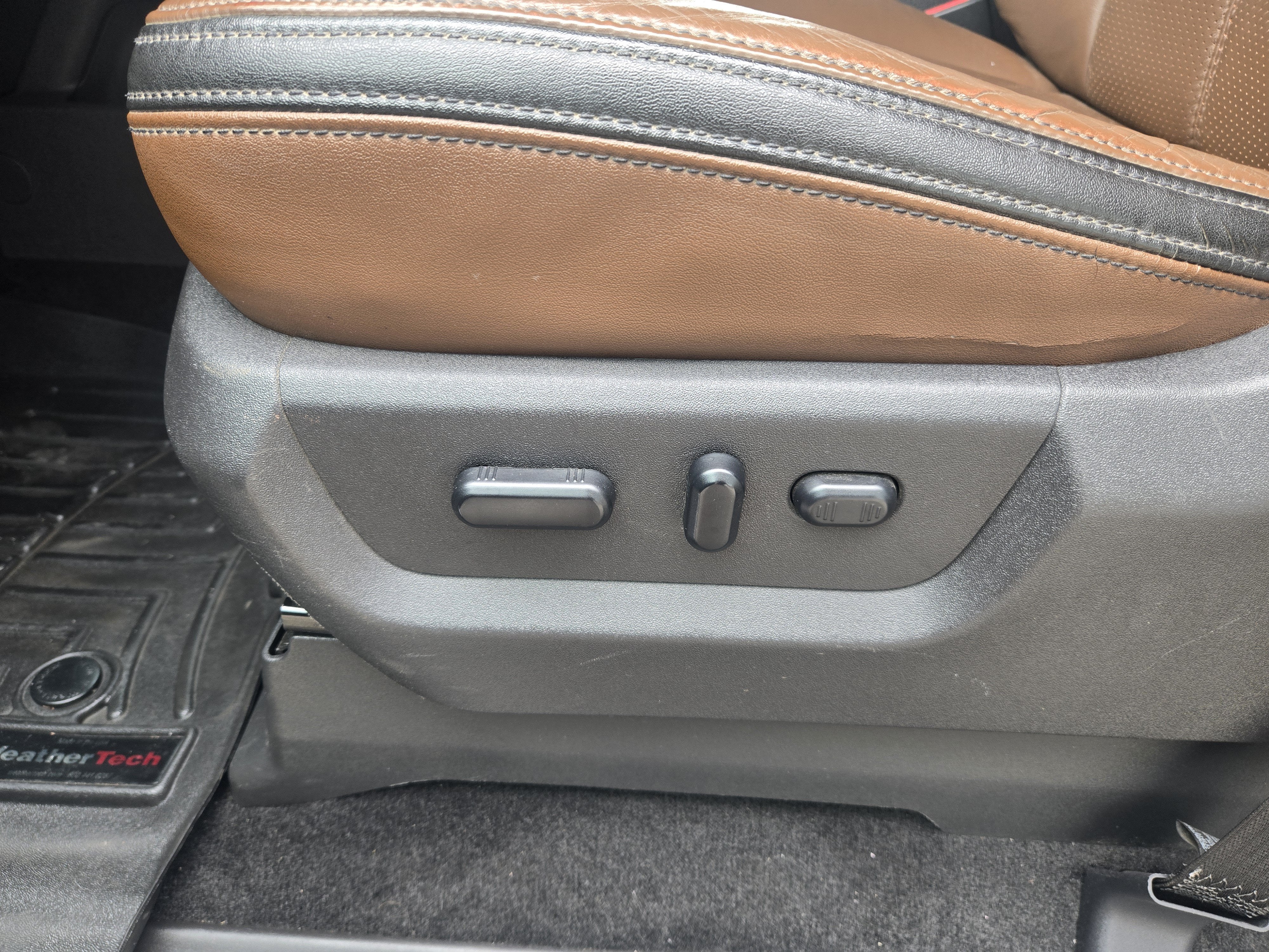 2013 Ford Super Duty F-350 SRW Lariat