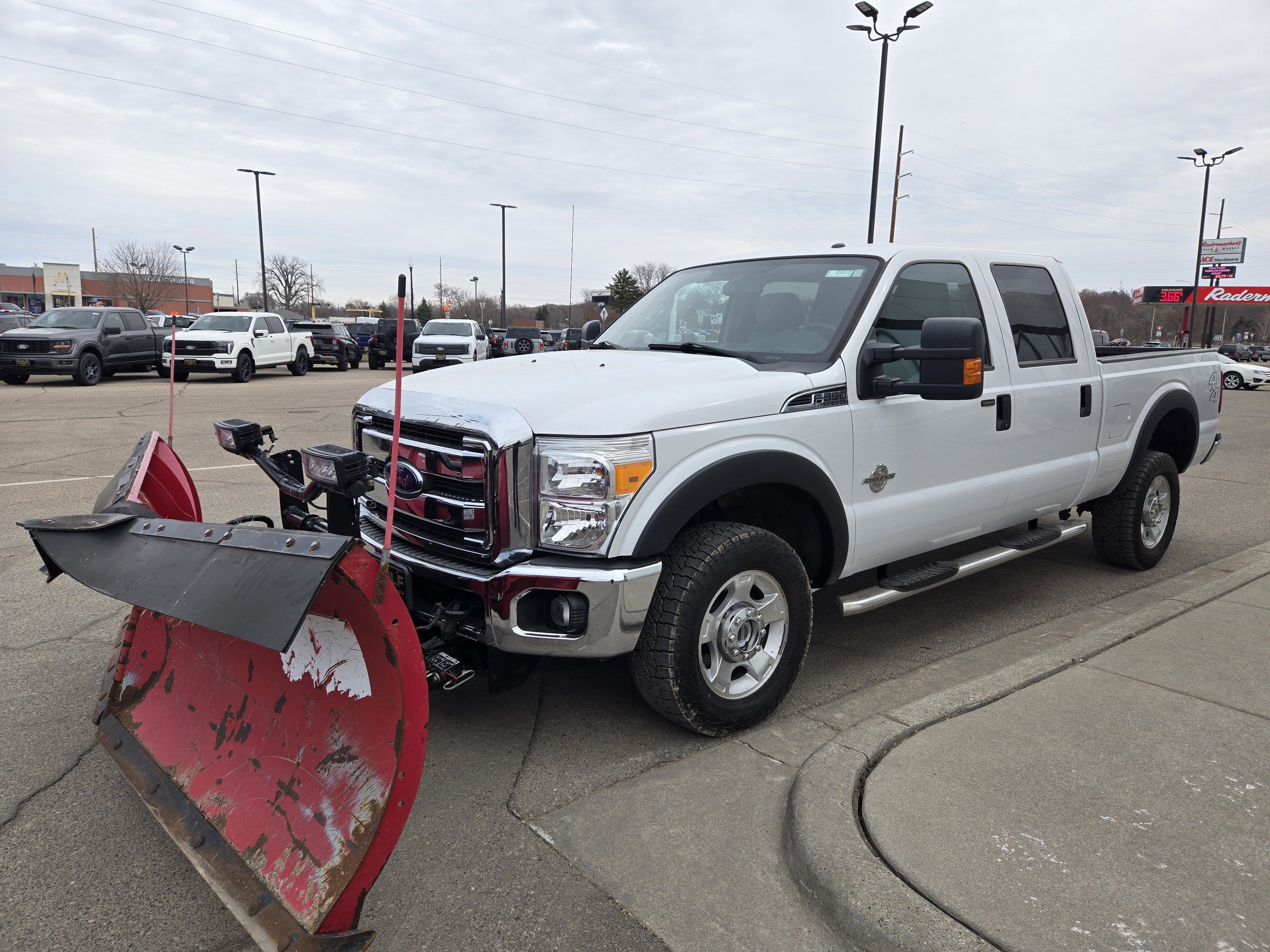 2016 Ford F-350 WITH PLOW! XLT