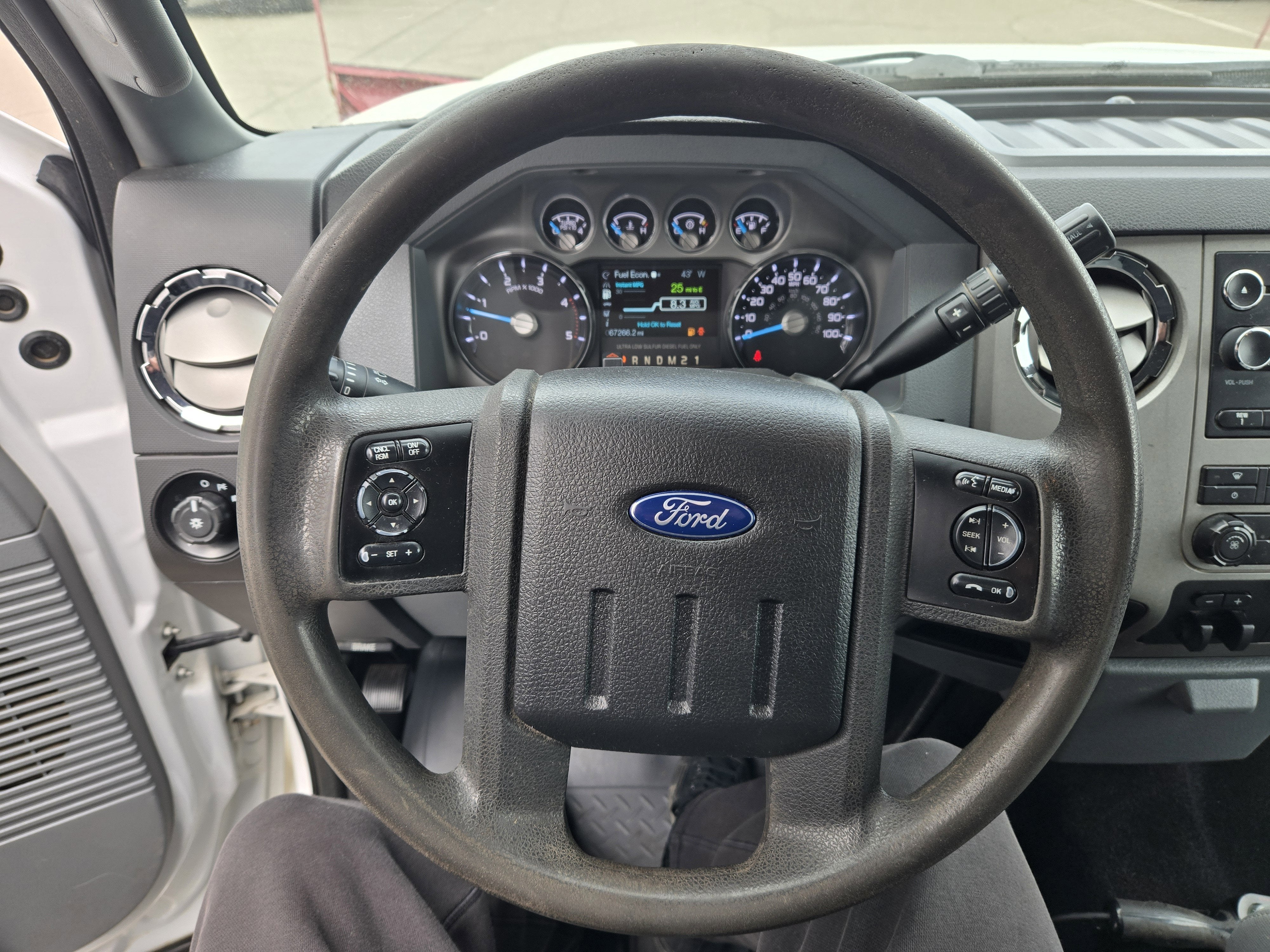 2016 Ford F-350 WITH PLOW! XLT