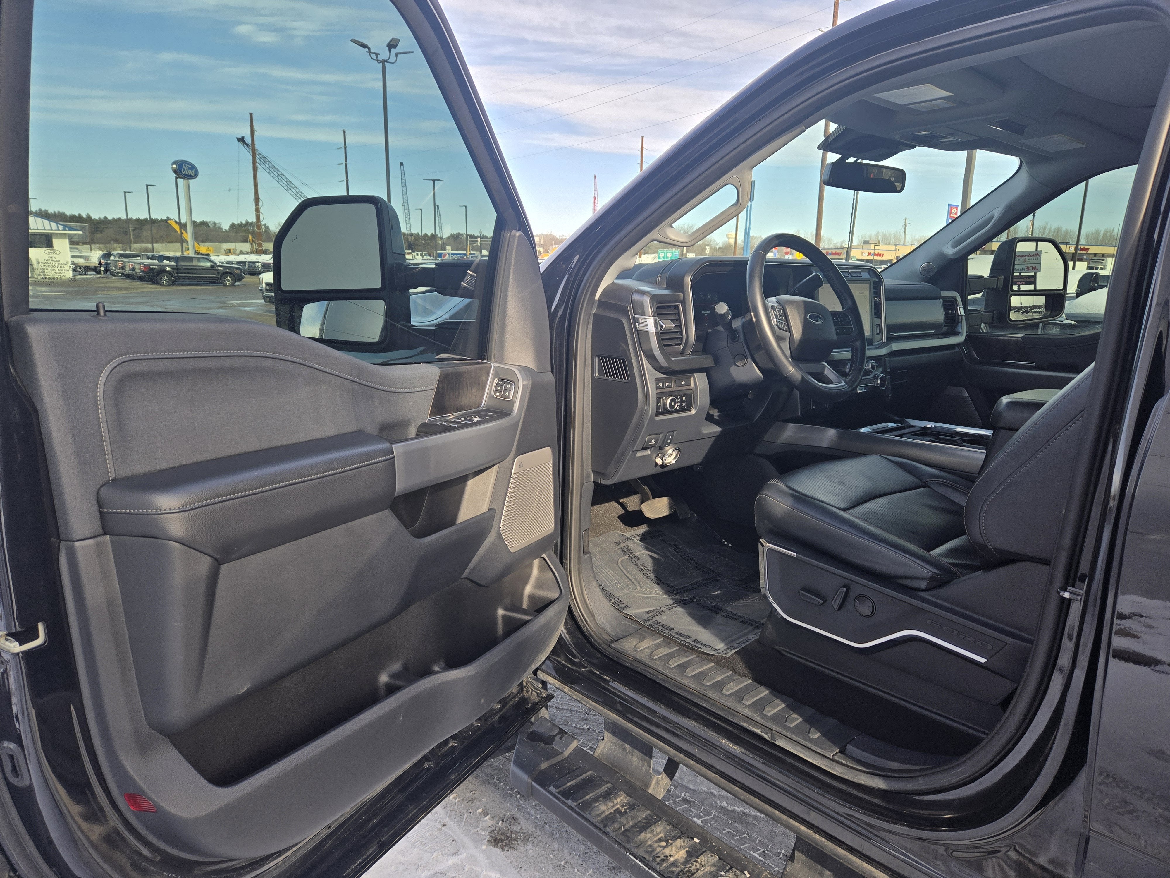 2024 Ford Super Duty F-350 SRW LARIAT