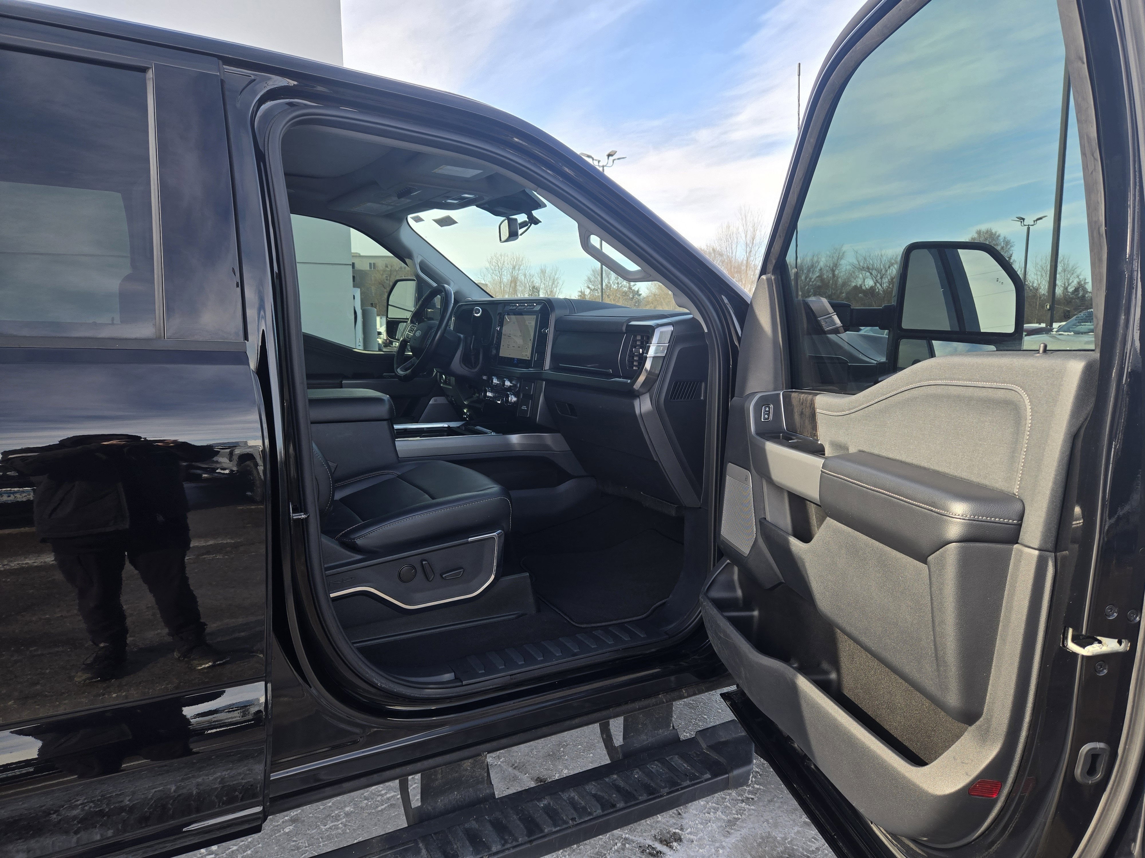 2024 Ford Super Duty F-350 SRW LARIAT