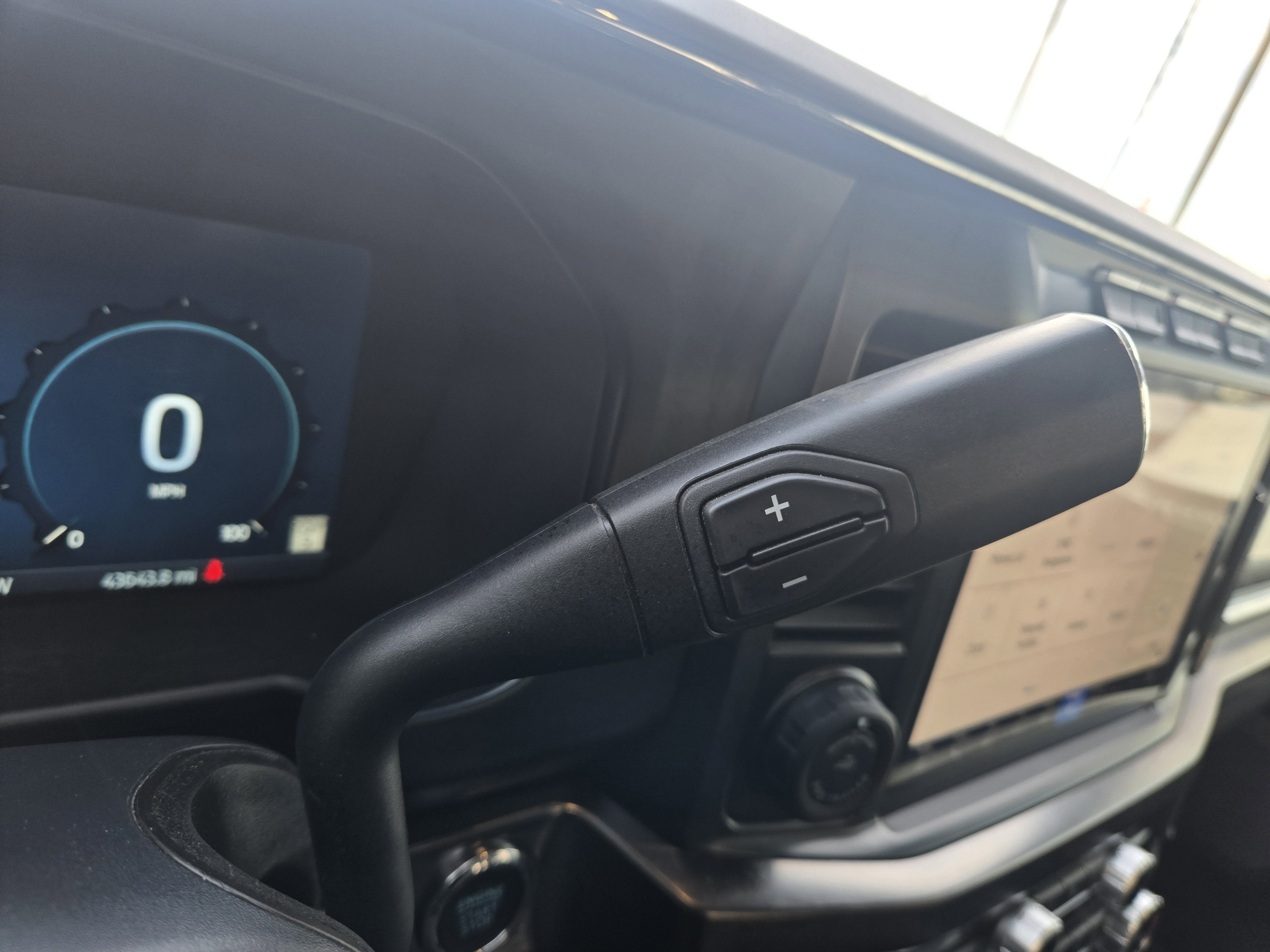 2024 Ford Super Duty F-350 SRW LARIAT