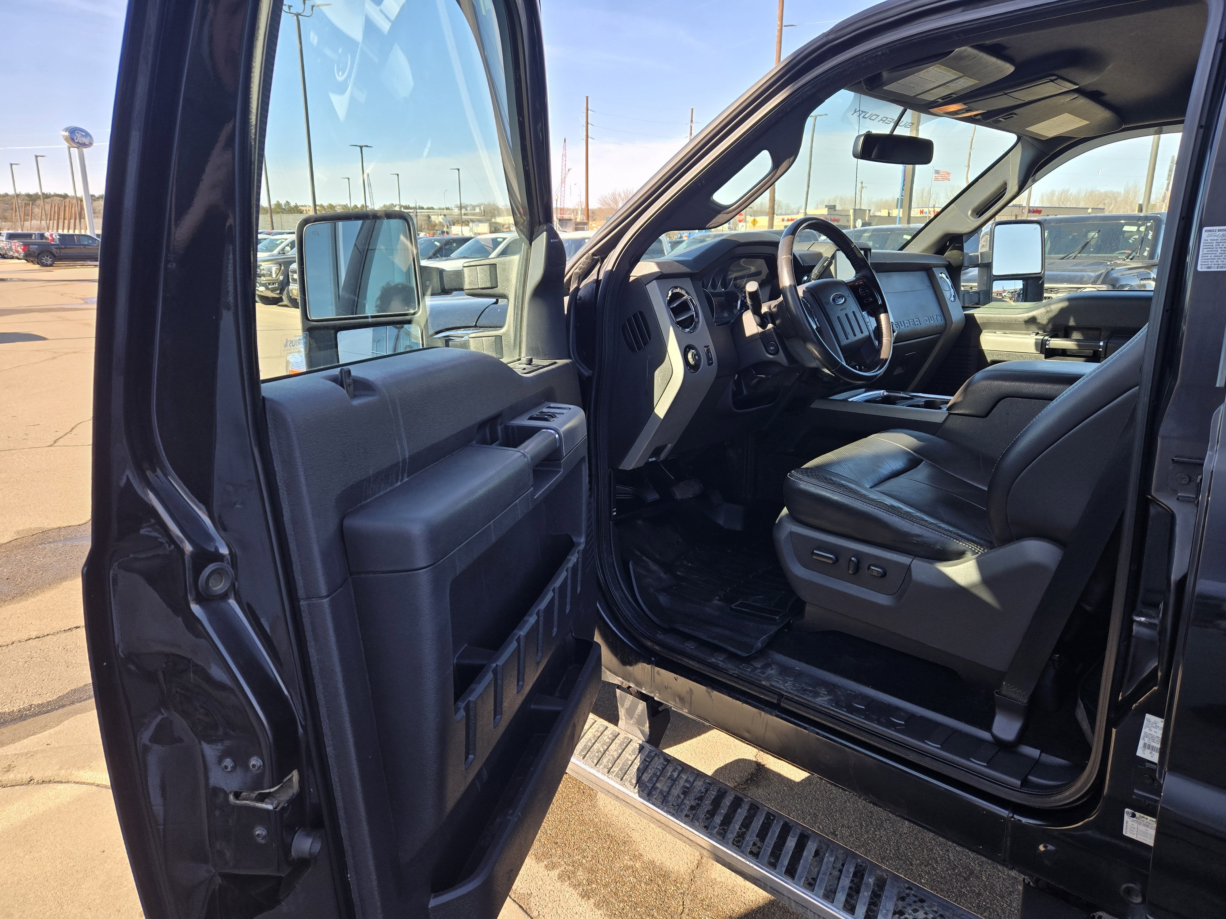 2015 Ford Super Duty F-350 SRW Lariat