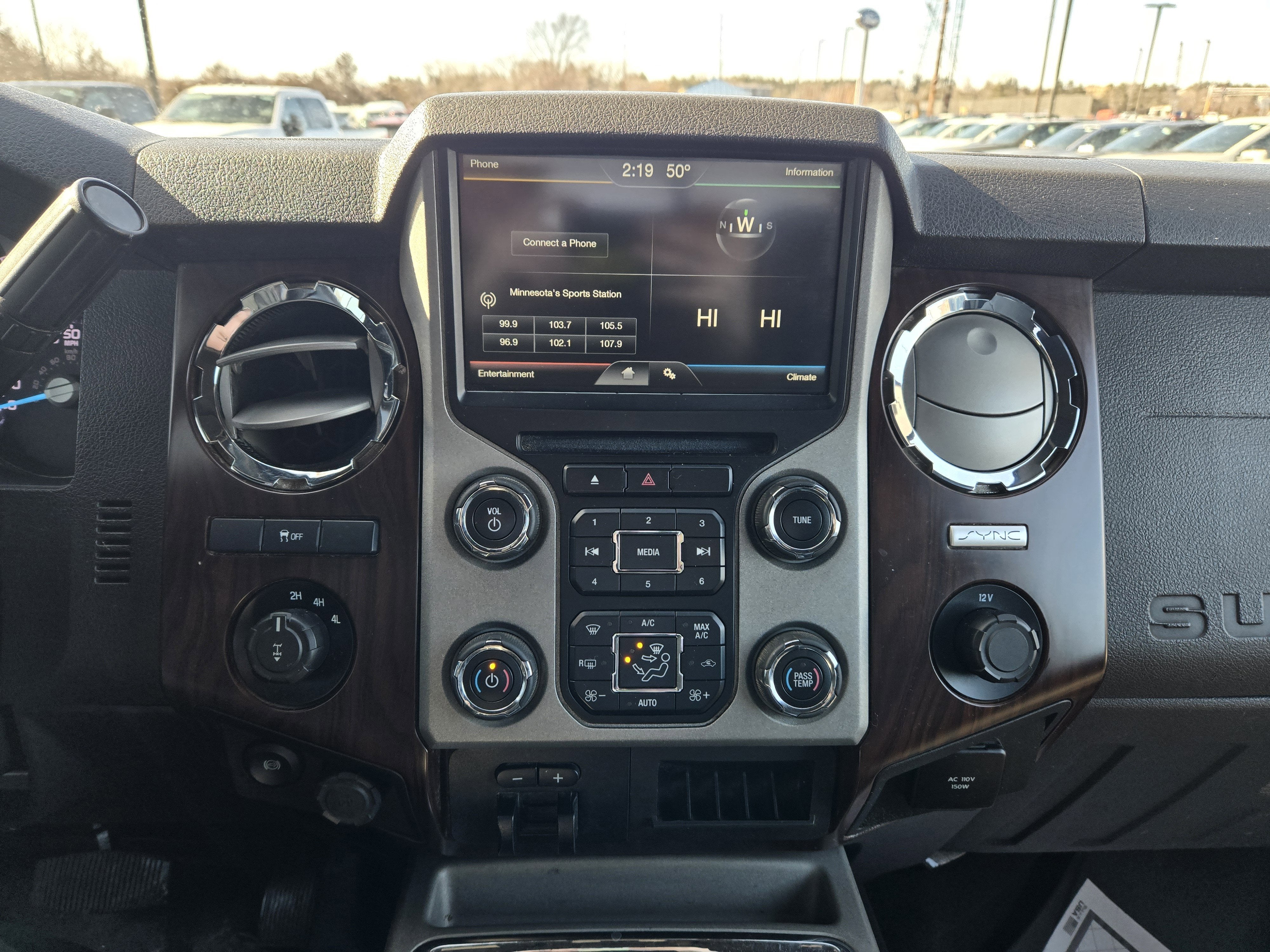 2015 Ford Super Duty F-350 SRW Lariat