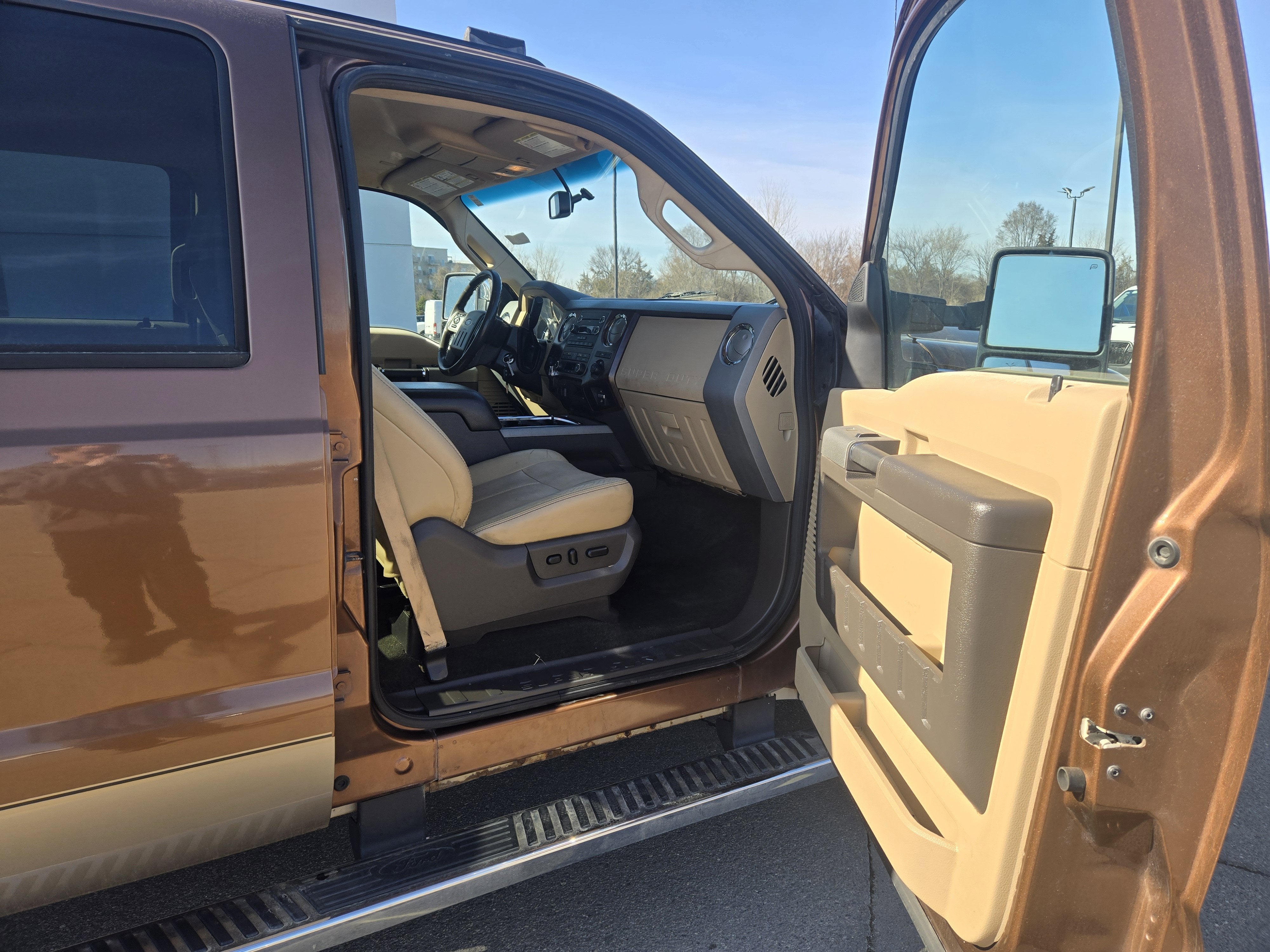 2011 Ford Super Duty F-350 SRW Lariat