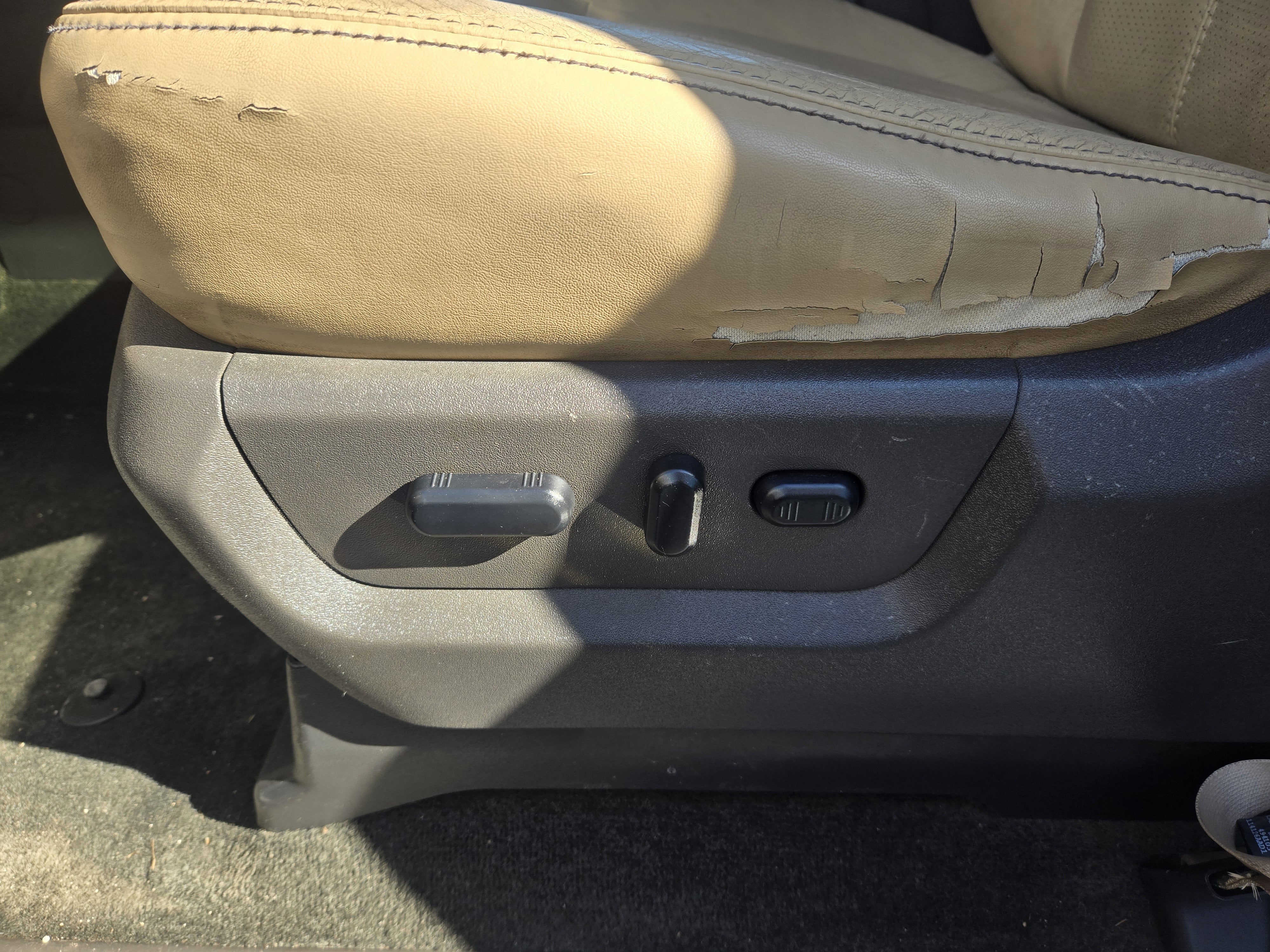 2011 Ford Super Duty F-350 SRW Lariat