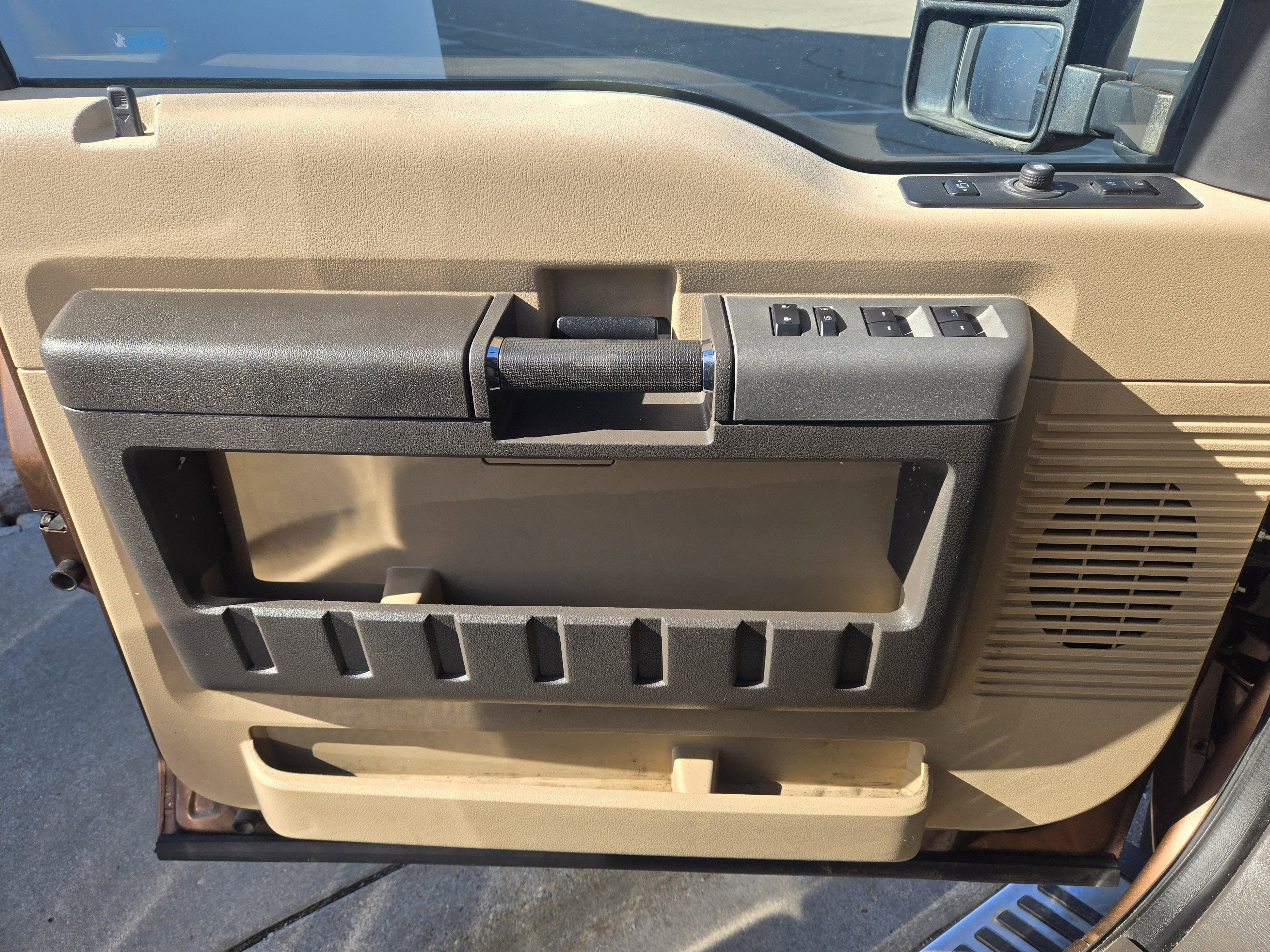 2011 Ford Super Duty F-350 SRW Lariat