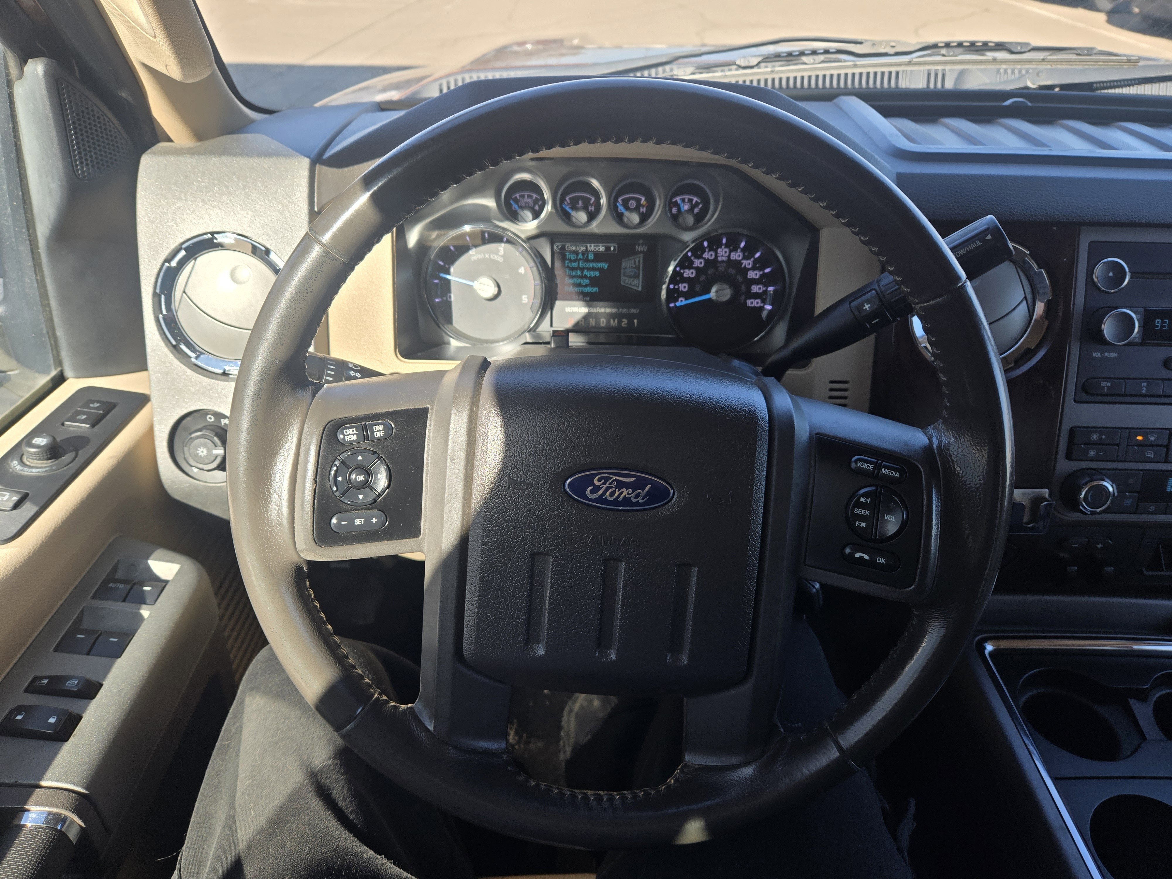 2011 Ford Super Duty F-350 SRW Lariat